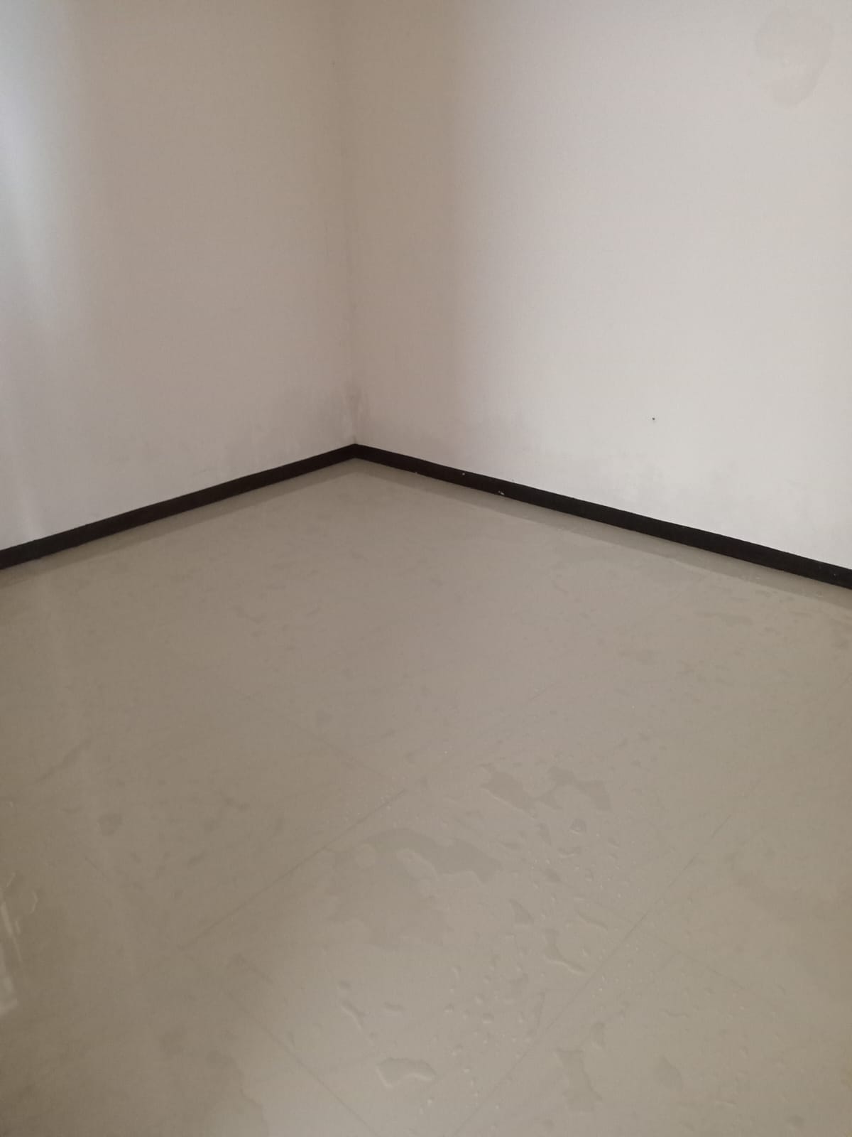 Dijual Rumah Strategis Hook Park Royal Regency Sidoarjo - Thumbnail 4