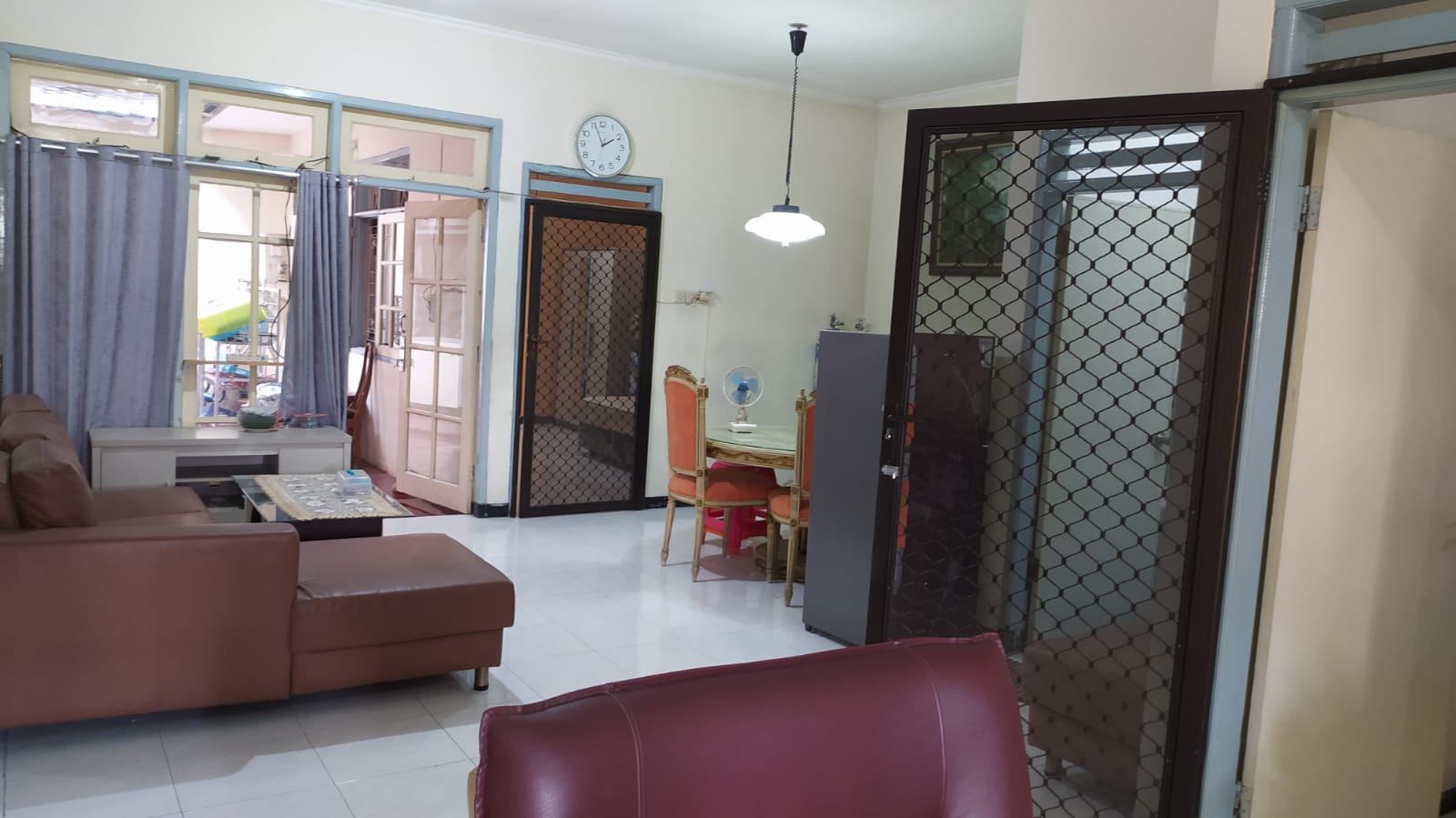 Dijual Rumah Strategis Mewah Nirwana Eksekutif Surabaya Timur - Image 1