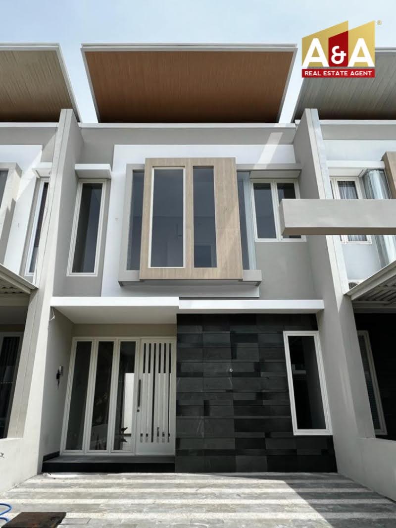Dijual Rumah Bagus 2 Lantai Lokasi Sukolilo Dian Regency Surabaya Timur - Image 1