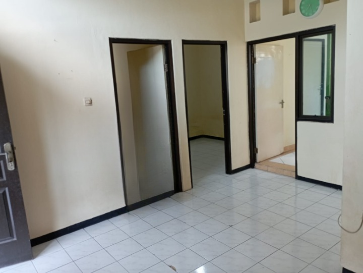 Dijual Rumah Bagus Strategis Park Royal Regency Sidoarjo - Image 1
