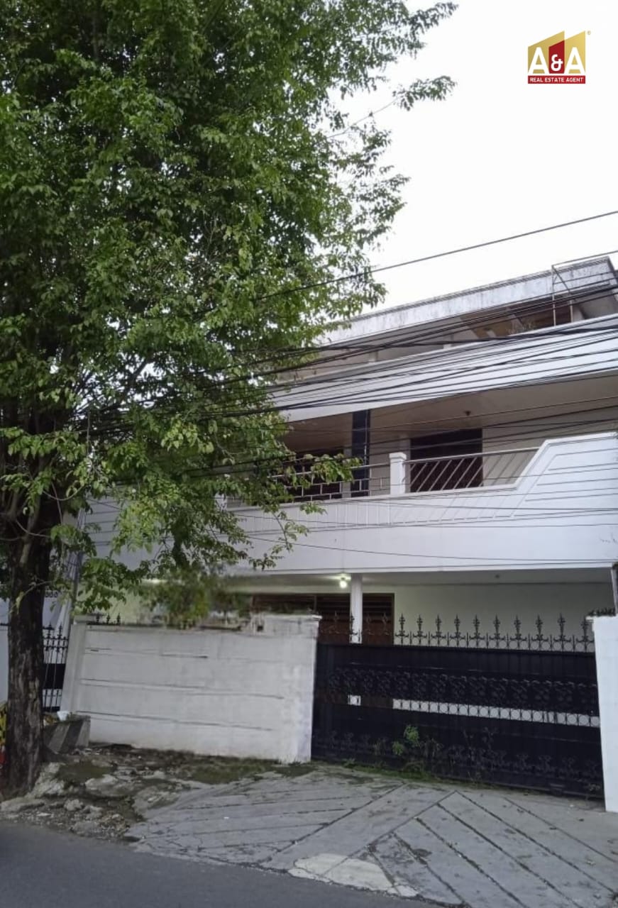 Dijual Rumah Mewah Lokasi Strategis di Raya Dukuh Kupang Barat Surabaya Barat - Image 1