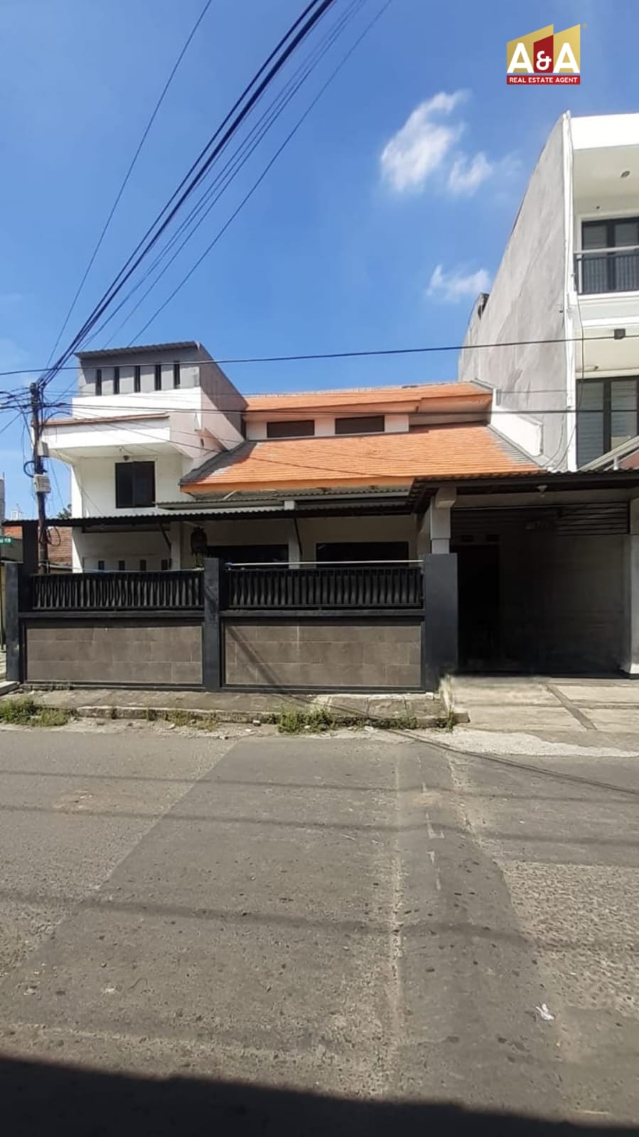 Dijual Rumah Siap Huni dan Strategis di Manukan Krajan Surabya Barat - Image 1