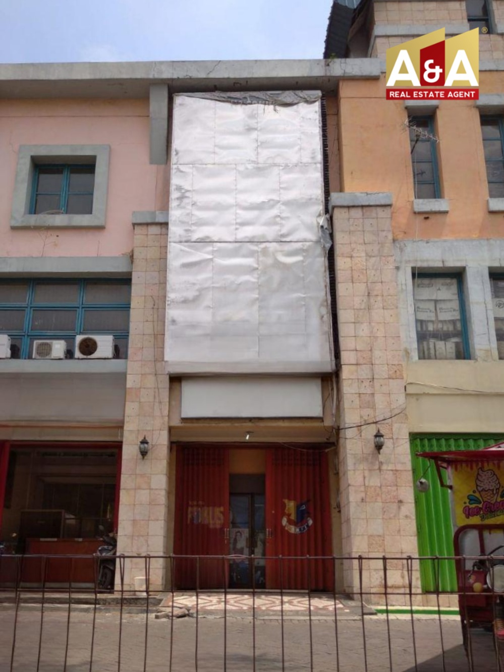 Dijual Ruko Lokasi Strategis di Tidar Mas Square Pusat Kota Surabaya - Image 1