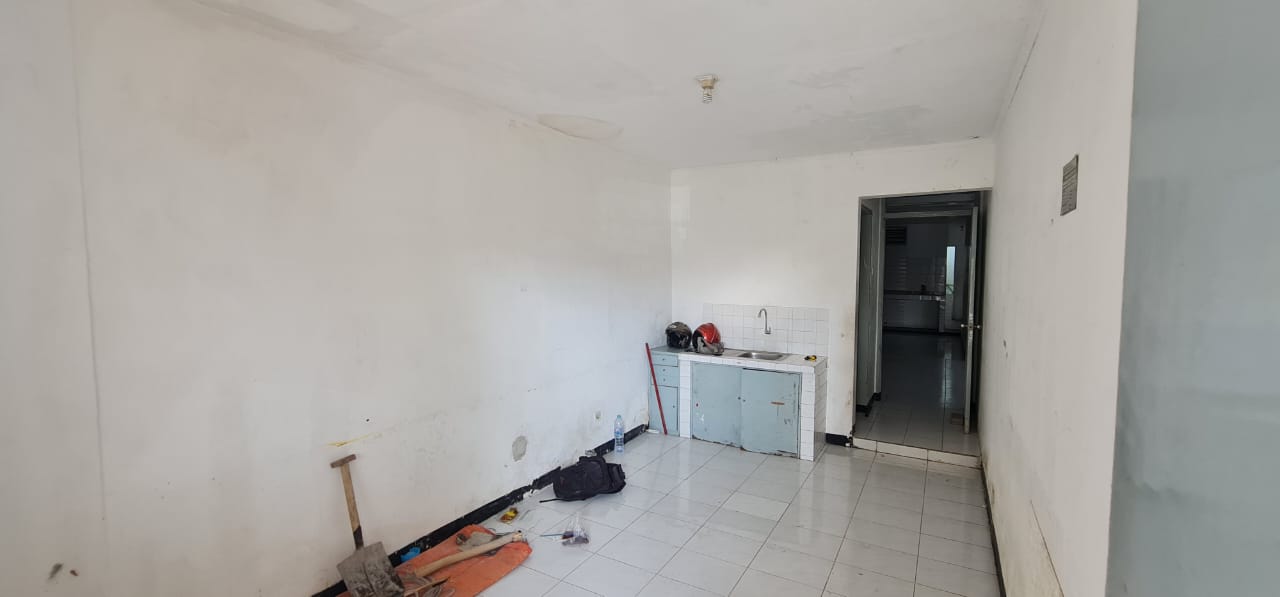 Dijual/disewakan Rumah Strategis di Raya Darmo Harapan Indah Wilayah Surabaya Barat - Thumbnail 3