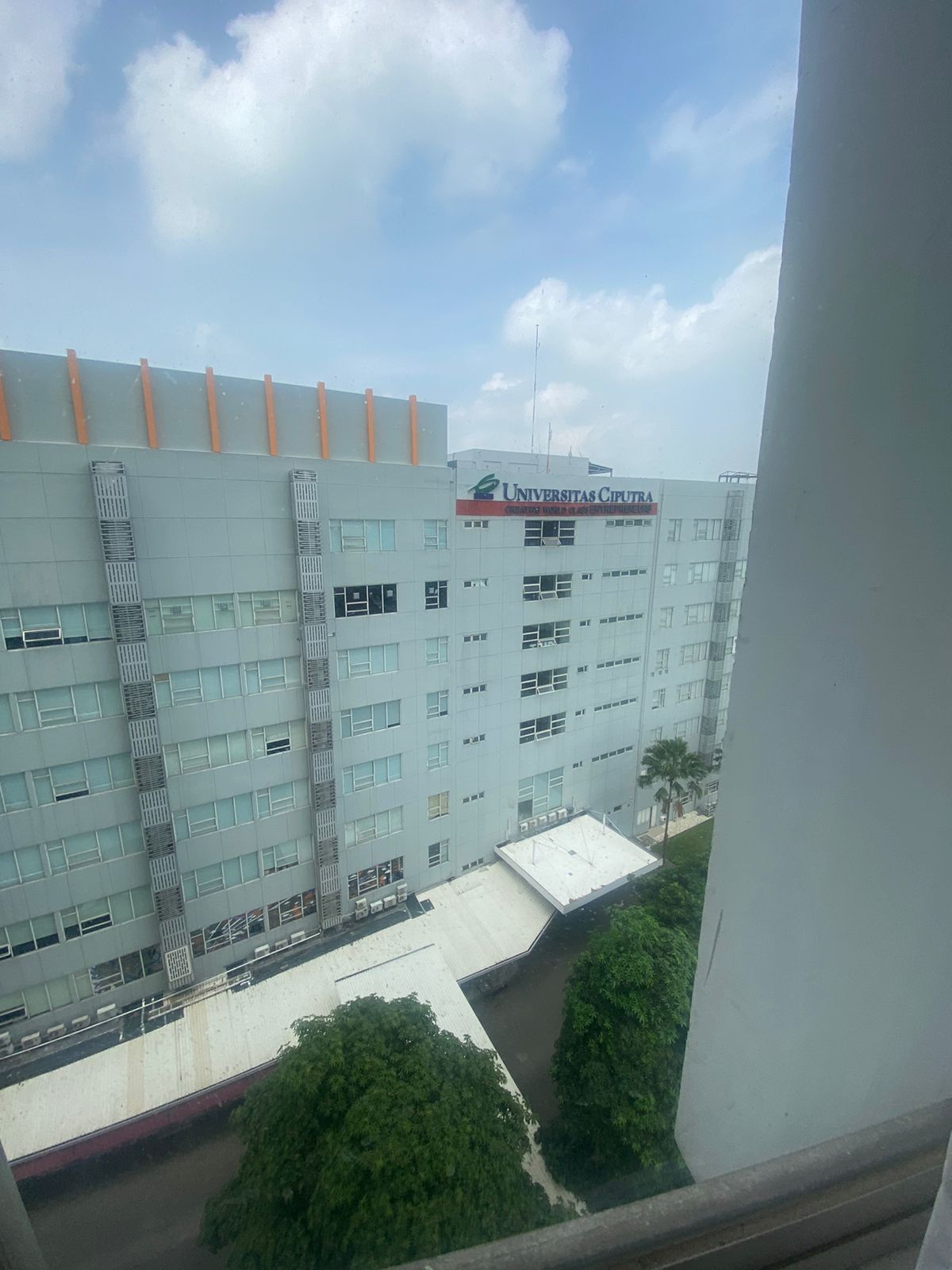 Dijual/Disewakan Apartemen Strategis Wilayah UC Berkely Surabaya Barat - Thumbnail 3