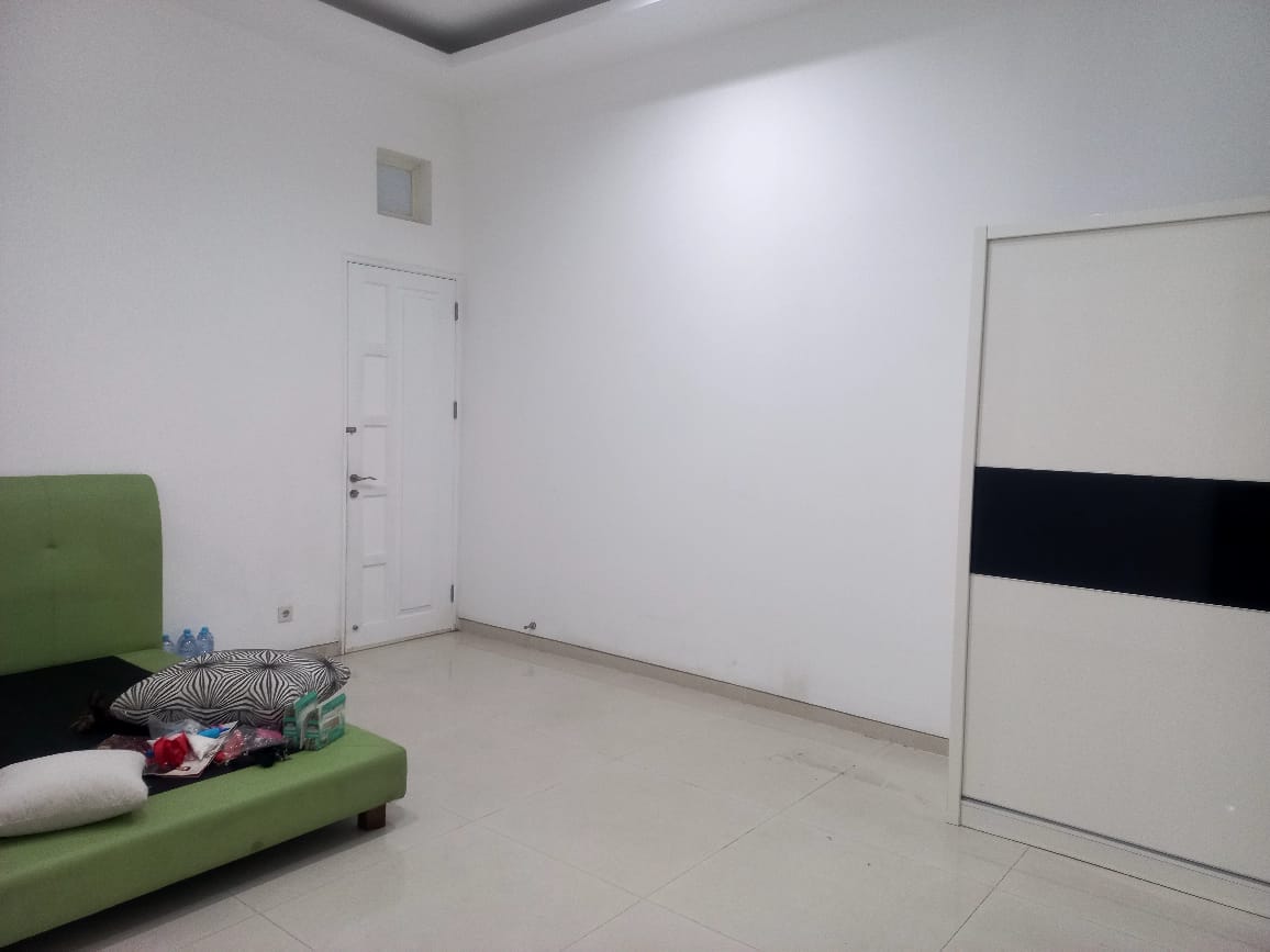 Dijual Rumah Bagus Wilayah Royal Residence Surabaya Barat - Thumbnail 2