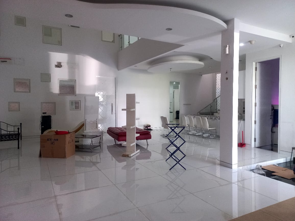 Dijual Rumah Bagus Wilayah Royal Residence Surabaya Barat - Thumbnail 3