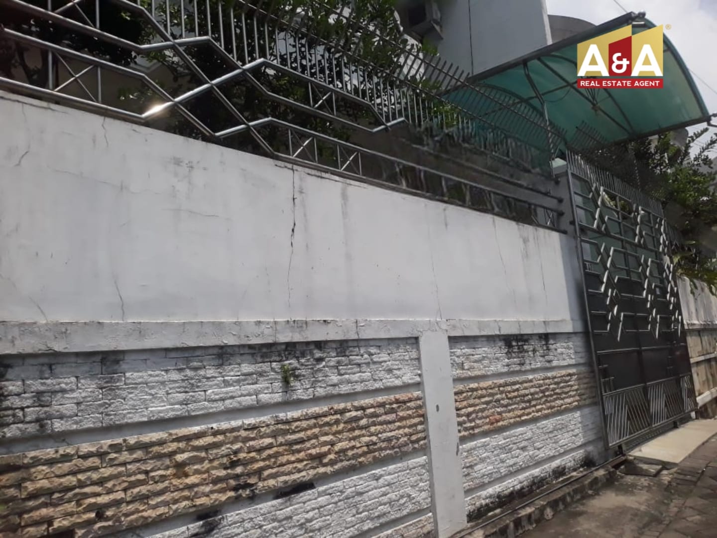 Dijual Rumah Mewah Surabaya Barat Pradah Permai - Image 1