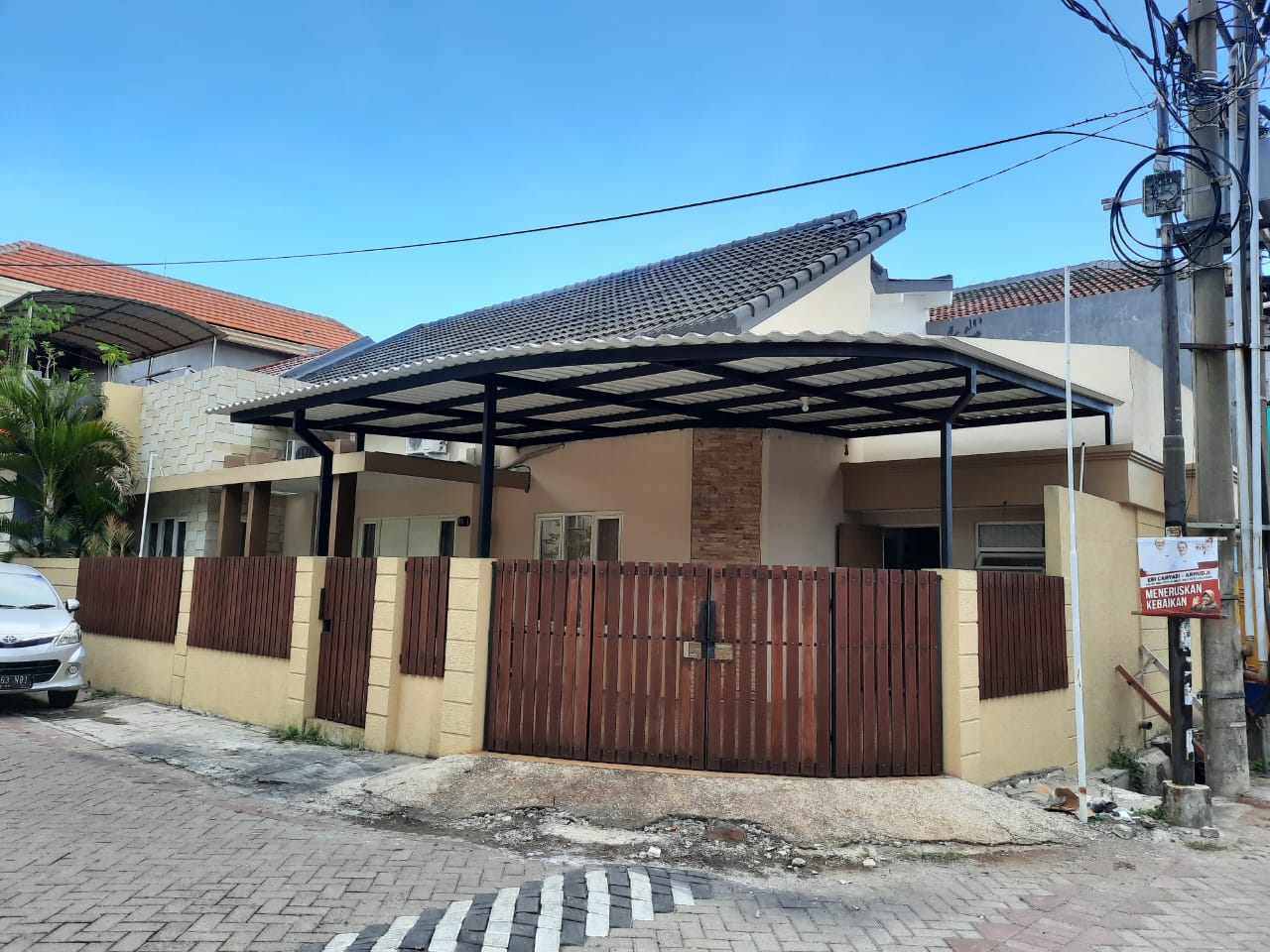 Dijual Rumah Lokasi Strategis Taman Pondok Indah Wiyung Surabaya Barat - Image 1