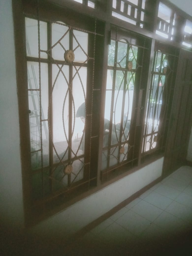 Dijual Rumah Strategis Wilayah Bratang Surabaya Timur - Thumbnail 4