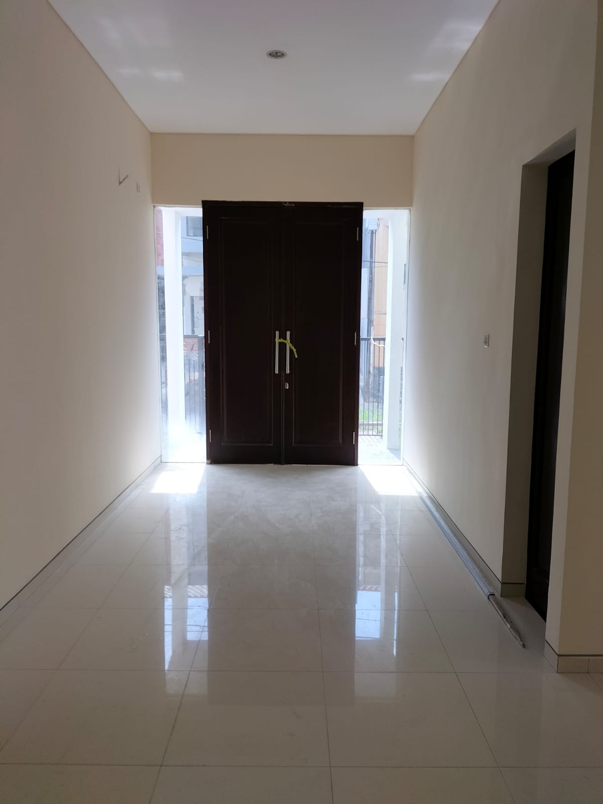 Dijual Cepat Rumah Bagus Hook Siap Huni Griya Babatan Mukti Wilayah Surabaya Selatan - Image 1