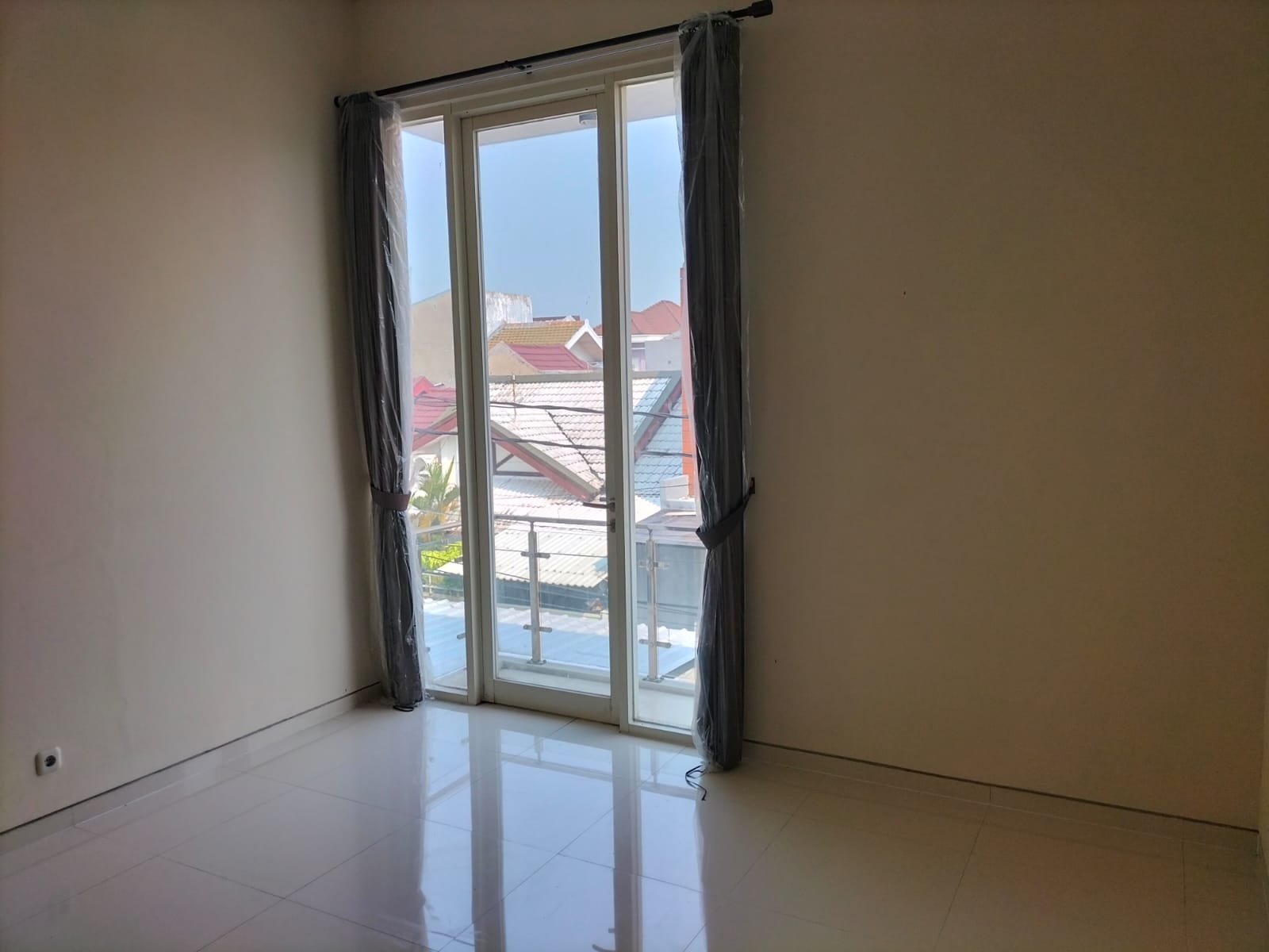 Dijual Cepat Rumah Bagus Hook Siap Huni Griya Babatan Mukti Wilayah Surabaya Selatan - Thumbnail 4