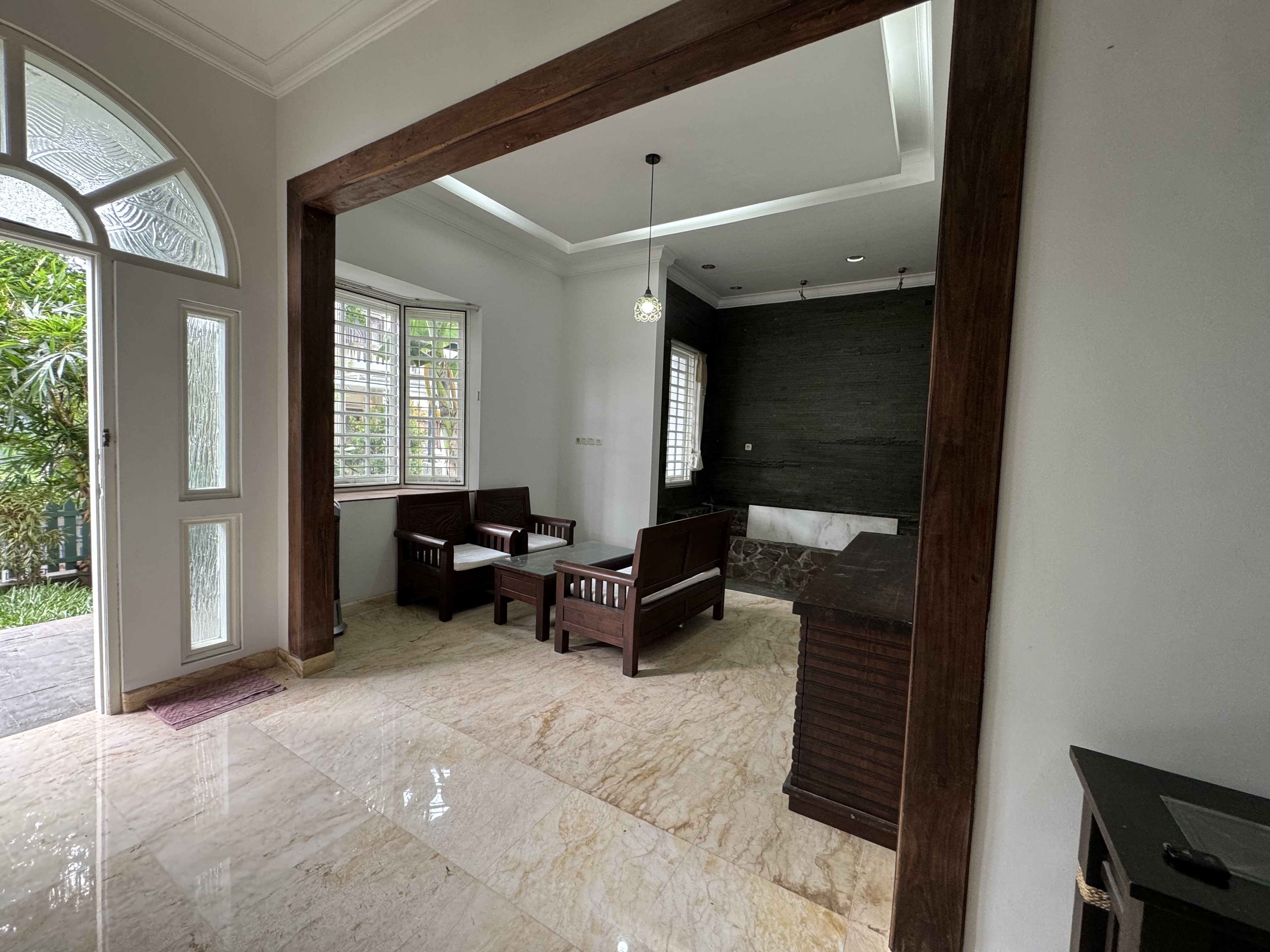 Dijual Rumah Bagus di Pakuwon City San Diego Surabaya Timur - Image 1