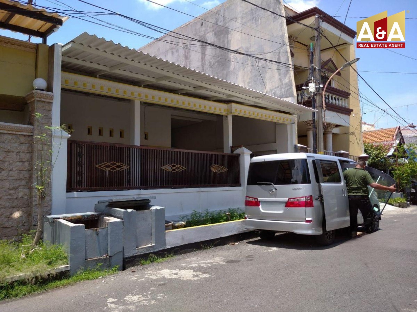 Disewakan Rumah Strategis Purwodadi Surabaya Pusat - Image 1