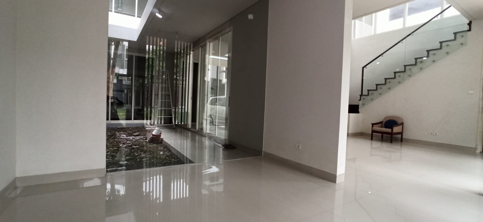 Dijual/Disewakan Rumah Bagus Modern 2 Lantai Wisata Bukit Mas Wilayah Surabaya Barat - Thumbnail 4