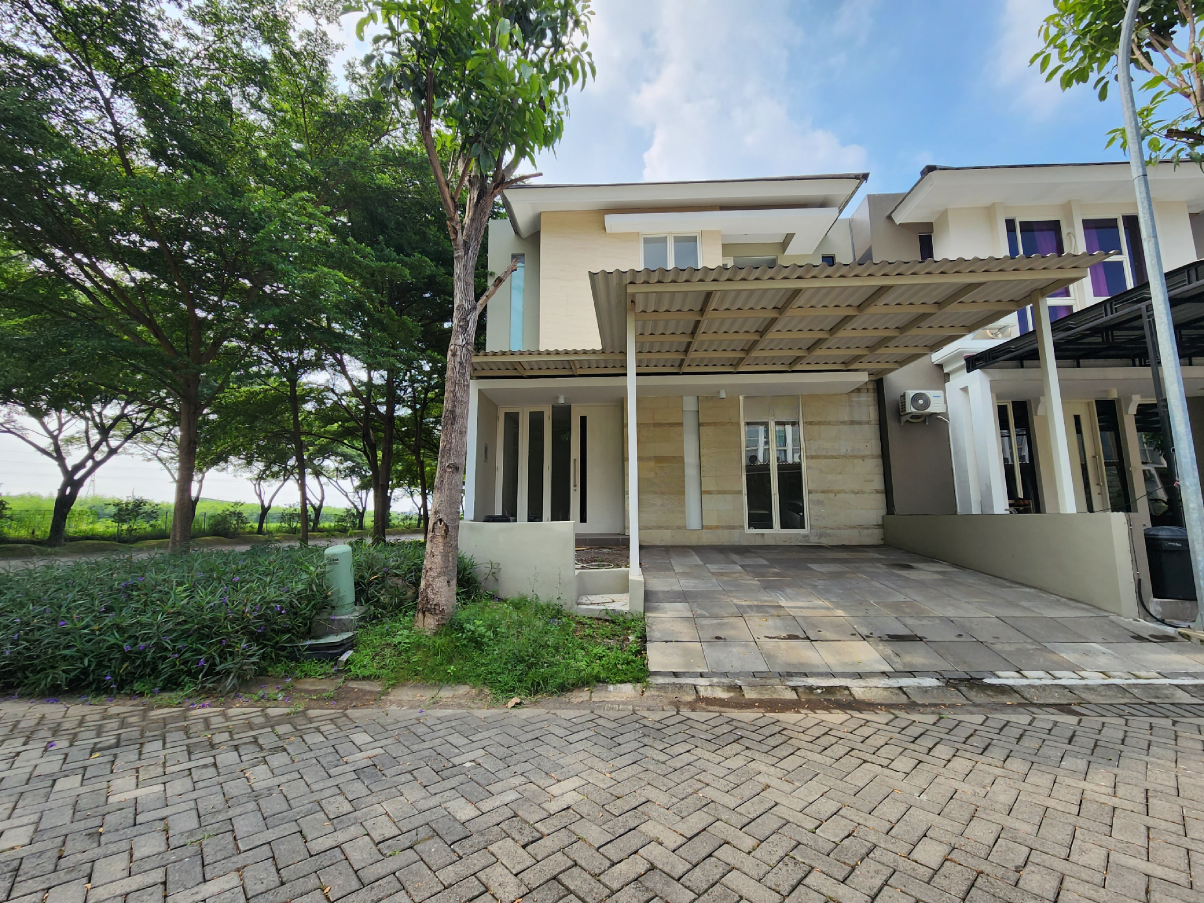 Dijual Rumah Minimalis Greenlake Citraland Surabaya Barat - Image 1