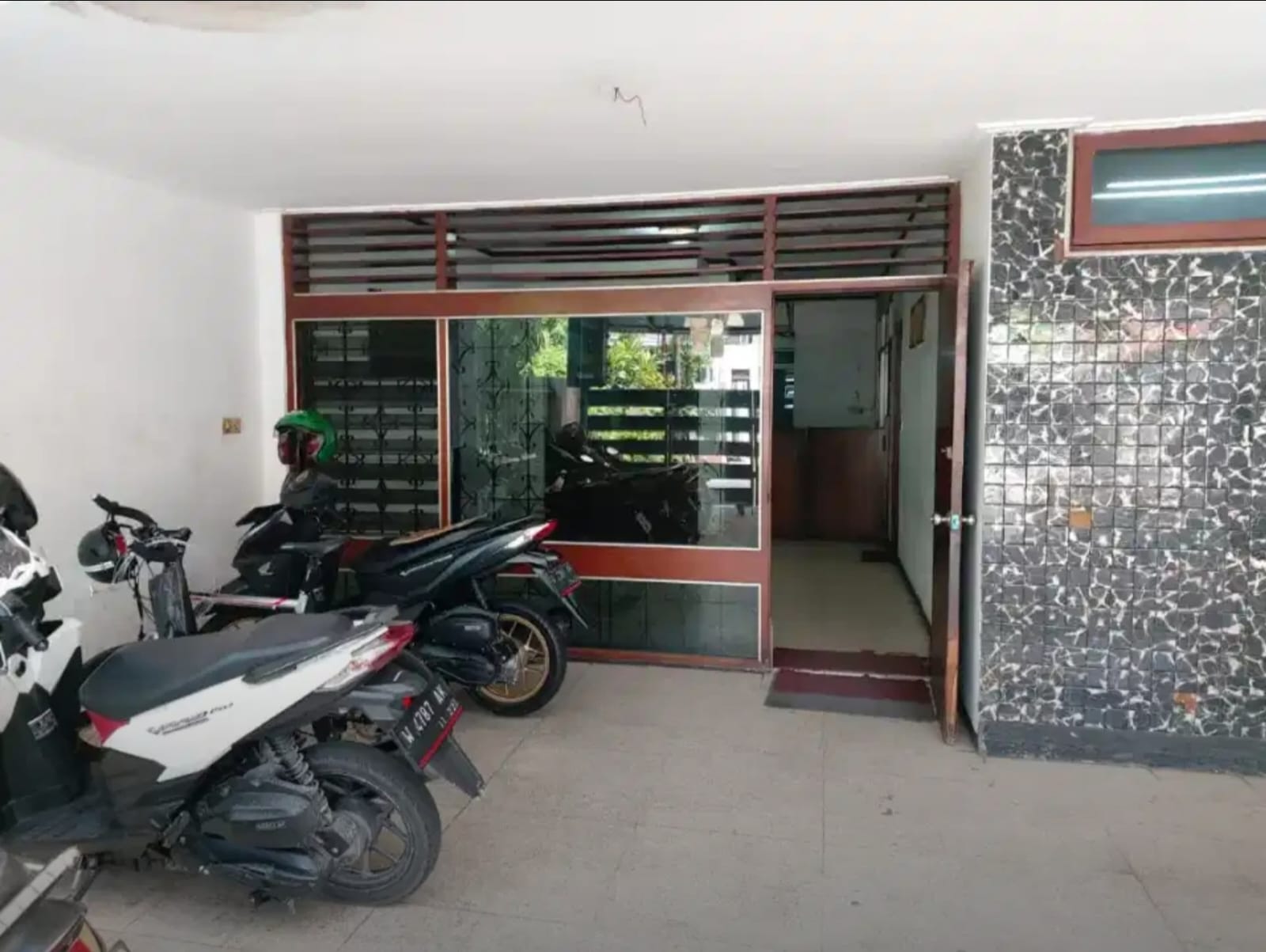 Dijual Rumah Usaha Strategis Wilayah Surabaya Timur - Image 1