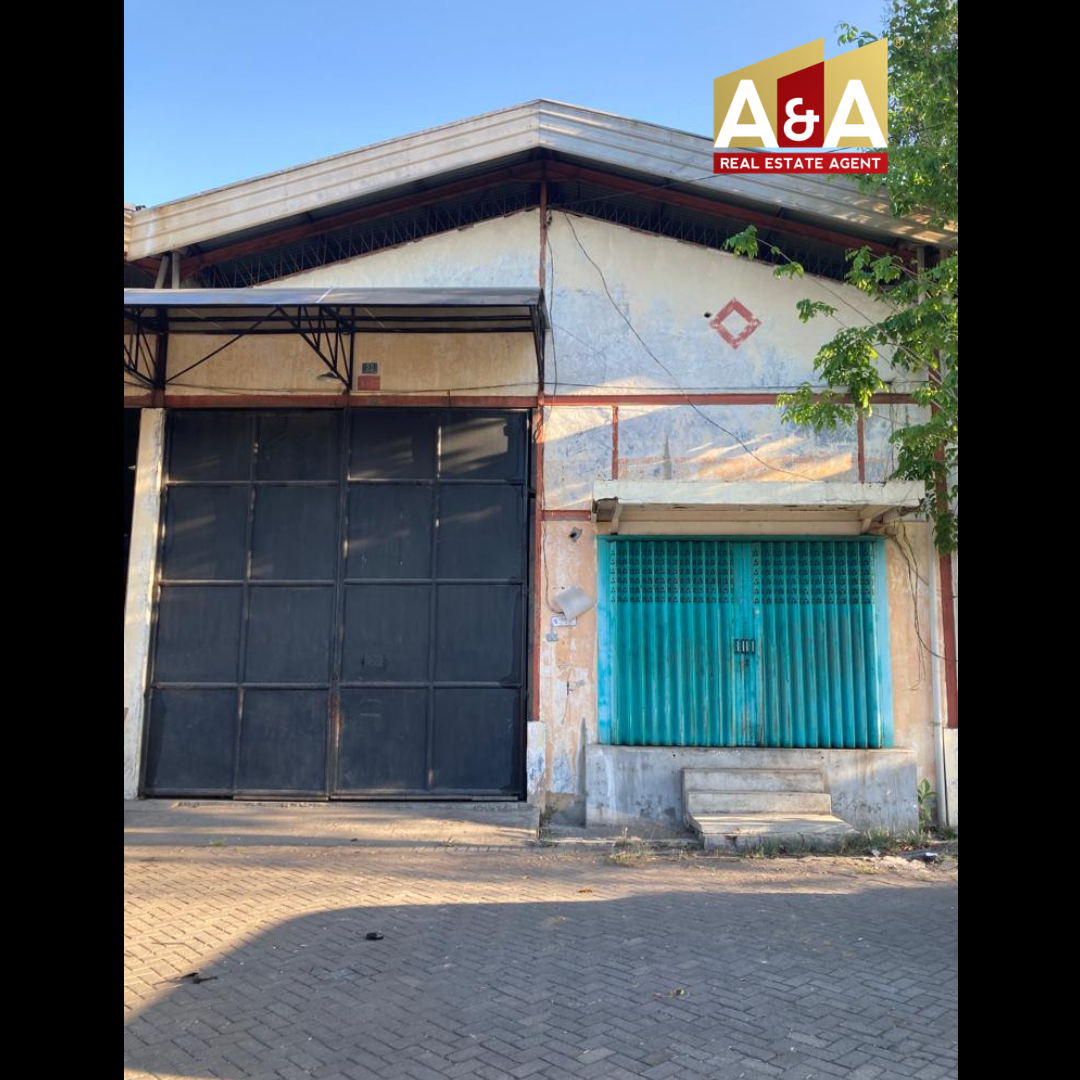 Disewakan Gudang Serba Guna dan Strategis di Mutiara Margomulyo Indah Surabaya Barat - Image 1