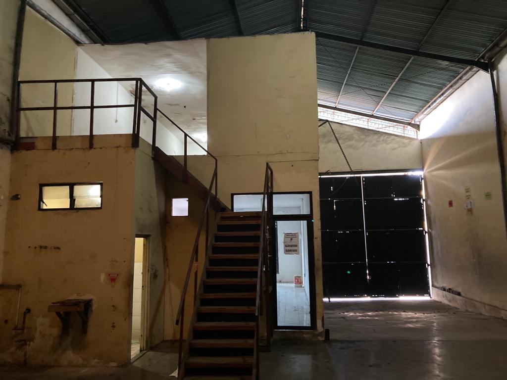 Disewakan Gudang Serba Guna dan Strategis di Mutiara Margomulyo Indah Surabaya Barat - Thumbnail 2