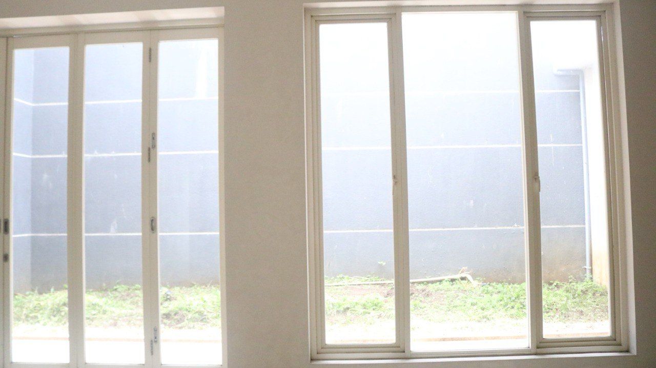 Dijual Rumah Minimalis di Raffles Garden Citraland Surabaya Barat - Thumbnail 4