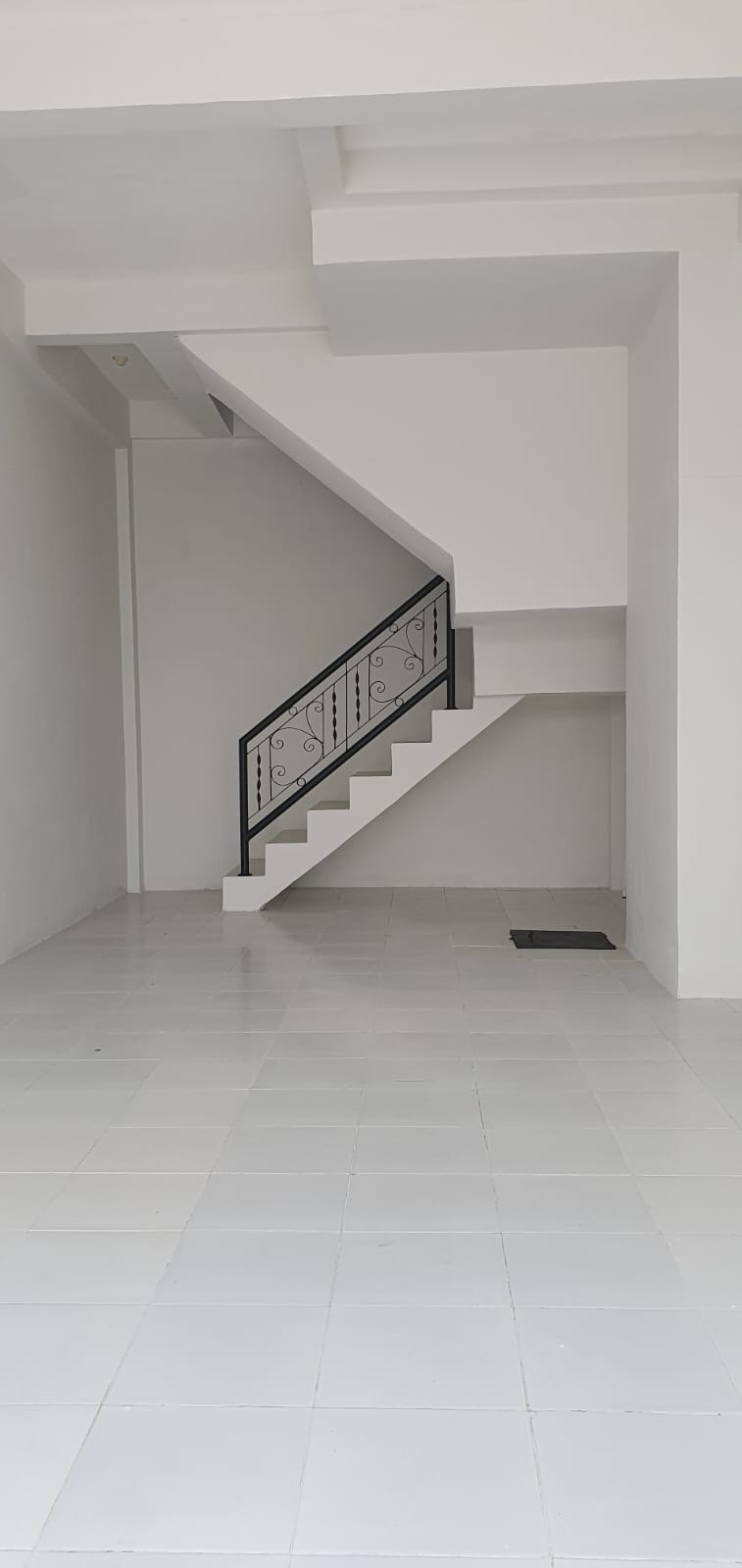 Dijual/Disewakan Ruko Strategis Dua Lantai Royal Palace Sidoarjo - Thumbnail 2