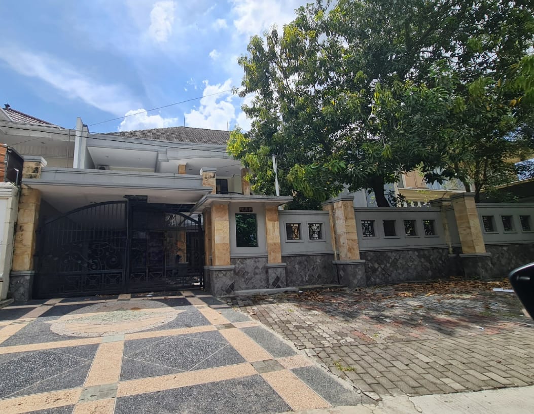 Disewakan Rumah Raya darmo permai bisa untuk usaha surabaya barat - Image 1