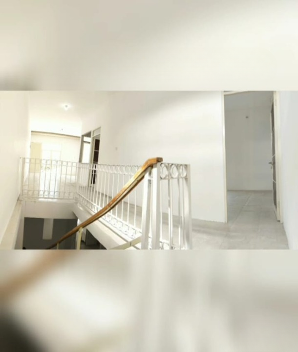 Dijual Rumah Strategis di Pondok Maritim Indah Surabaya Barat - Thumbnail 2