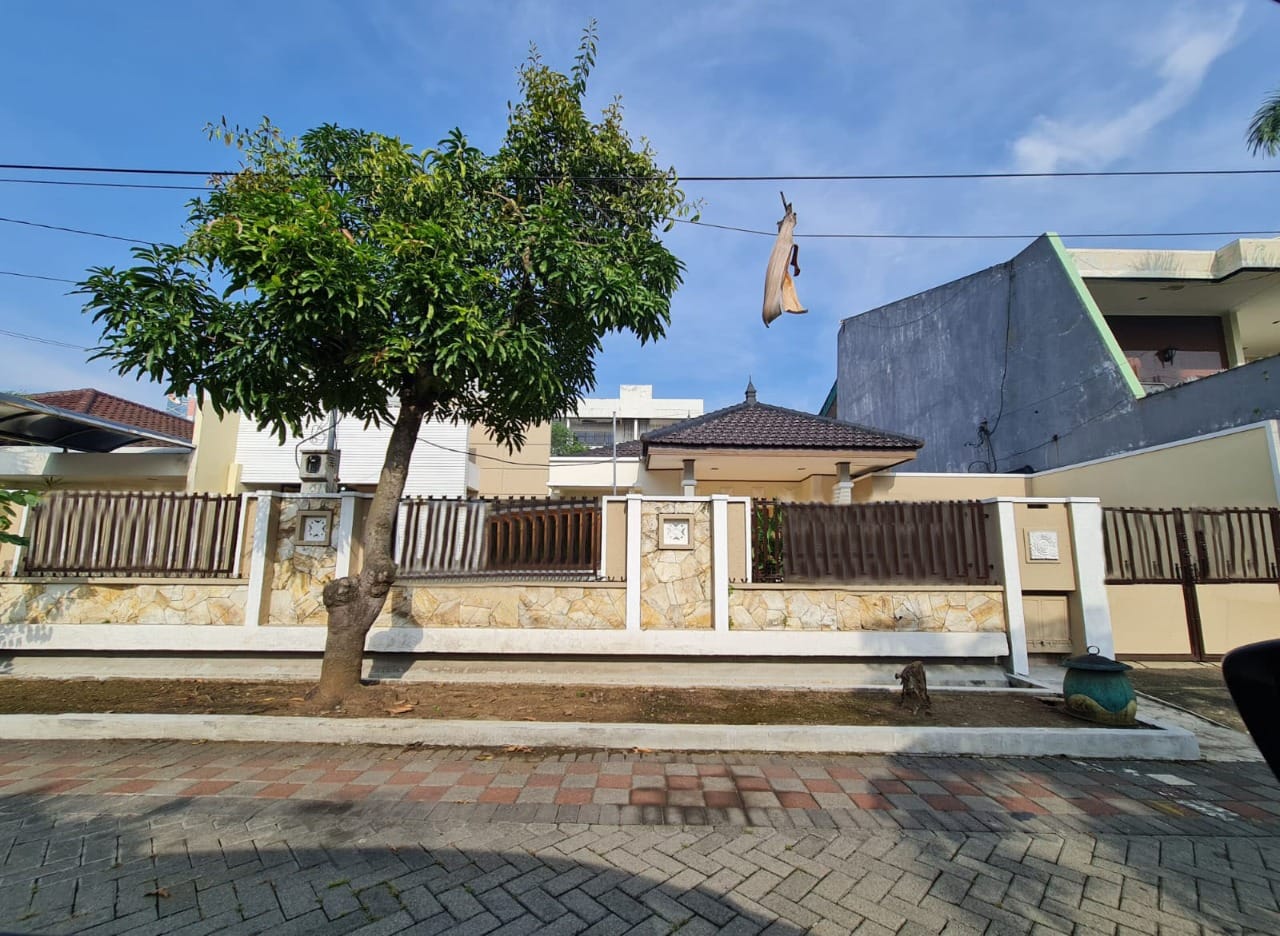 Dijual Rumah Bintang Diponggo Surabaya Barat Dekat Mayjend Sungkono - Image 1