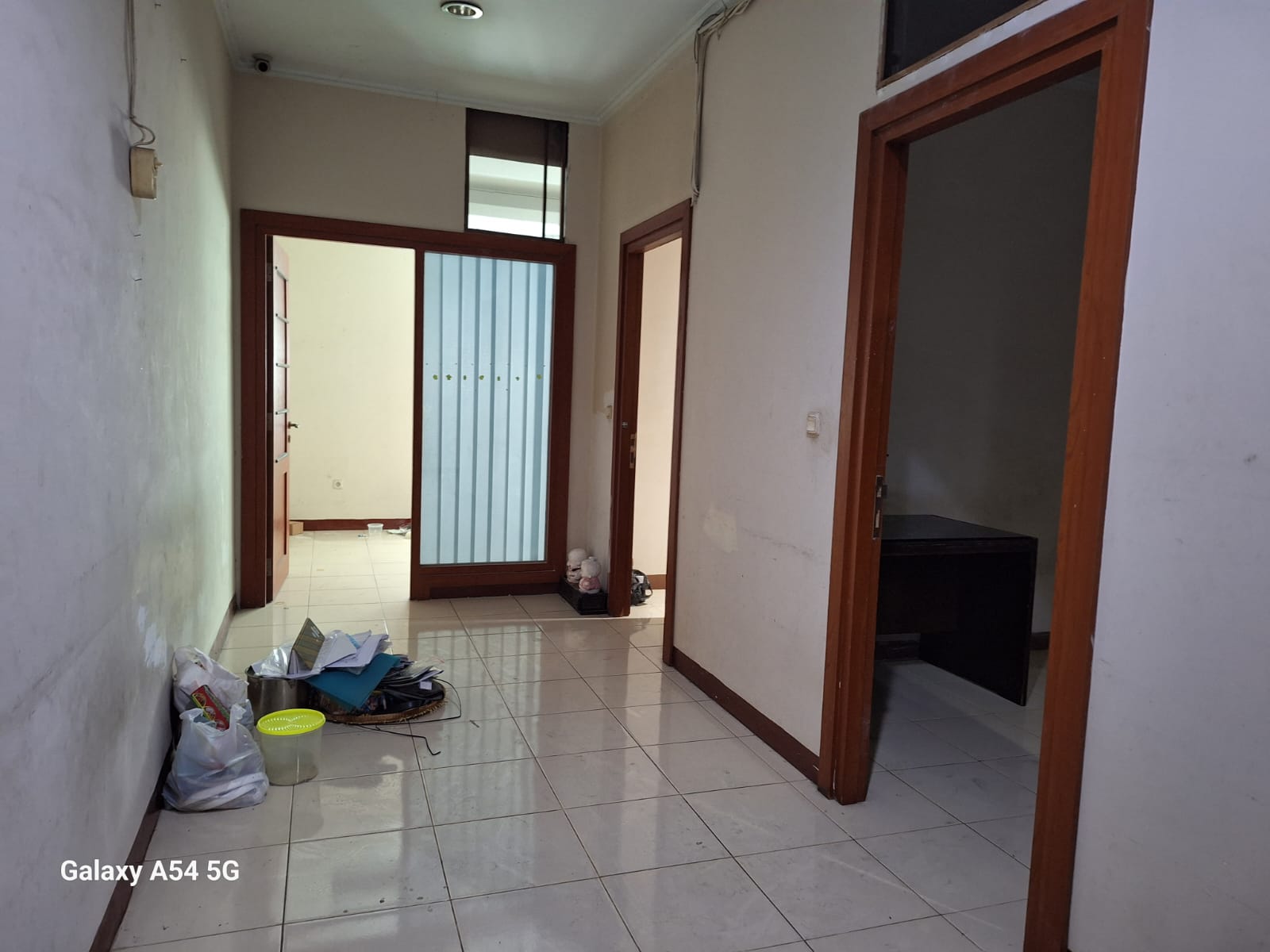 Disewakan Ruko Strategis Klampis Jaya Surabaya Timur - Thumbnail 3