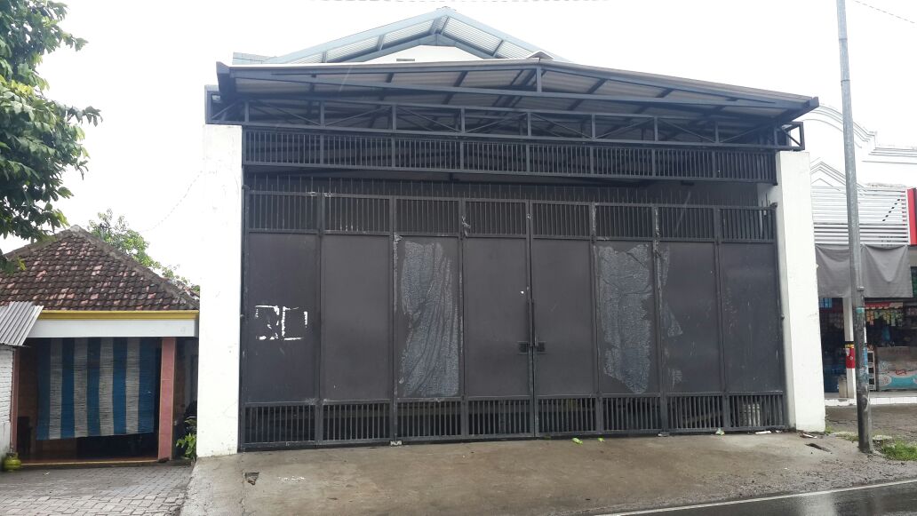 Dijual Rumah Usaha Gresik Raya Boteng Menganti - Image 1