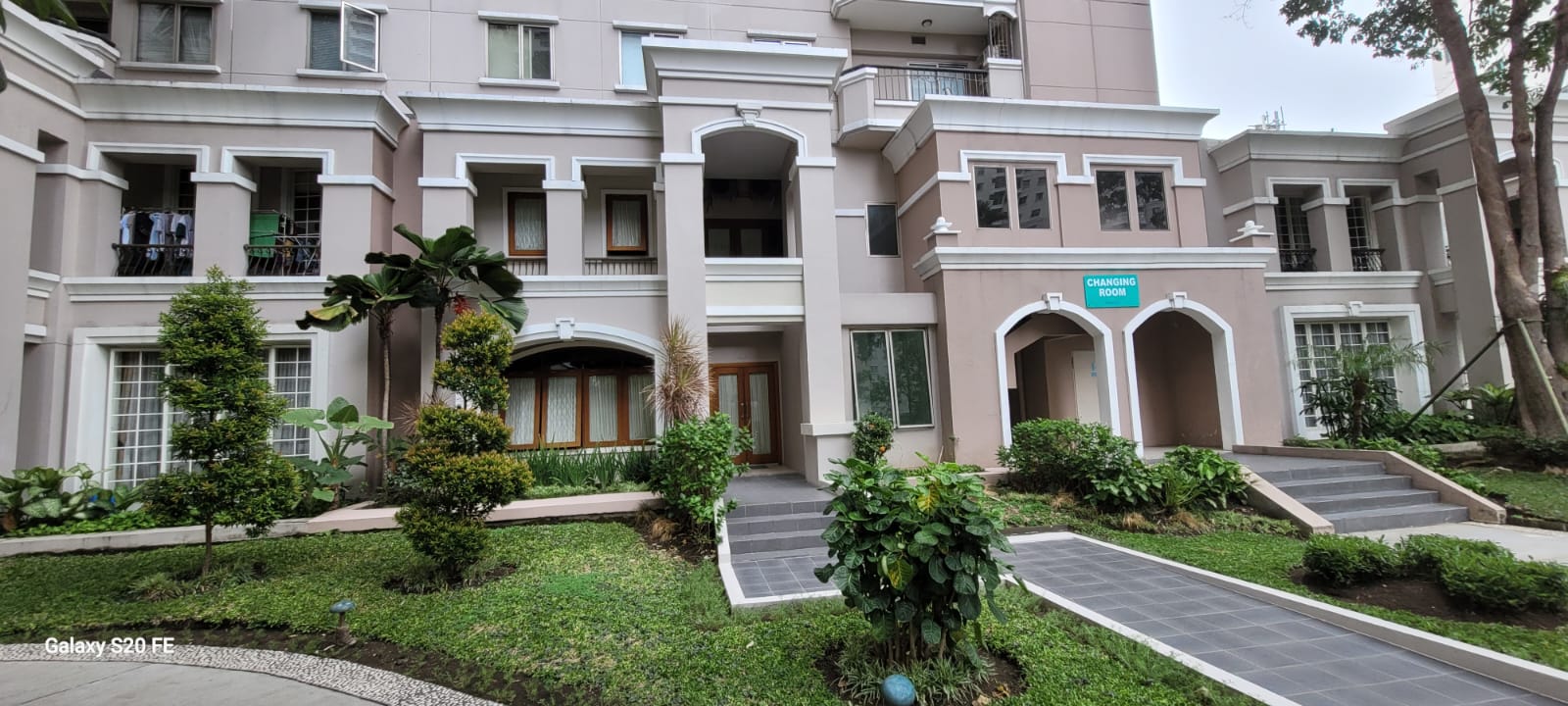 *Dijual Apartemen jual Rugi Waterplace Residence Unit Garden Mansion Pakuwon Indah Surabaya Barat* - Image 1