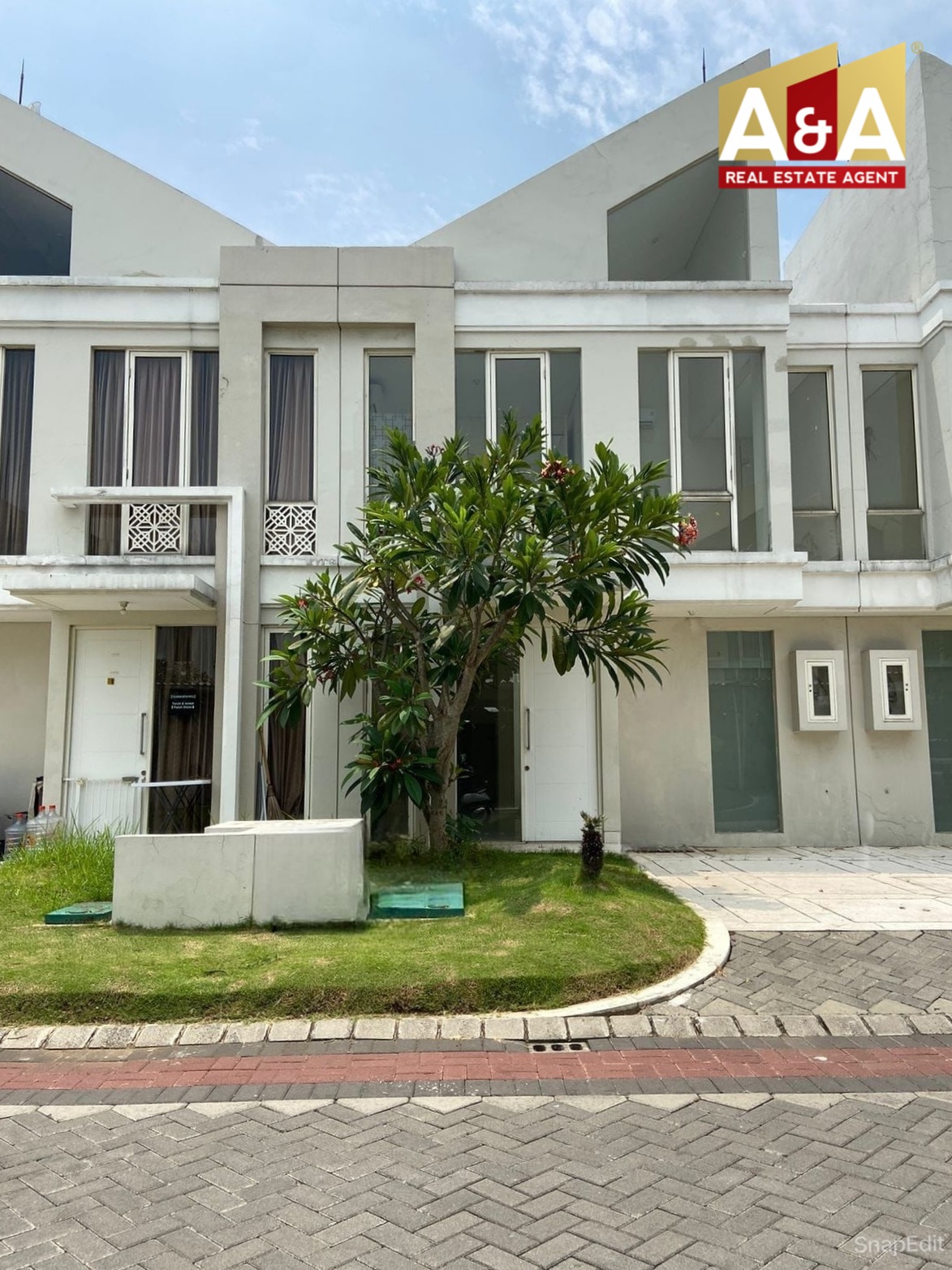 Disewakan Rumah Grand Pakuwon Adelaide Surabaya Barat - Image 1