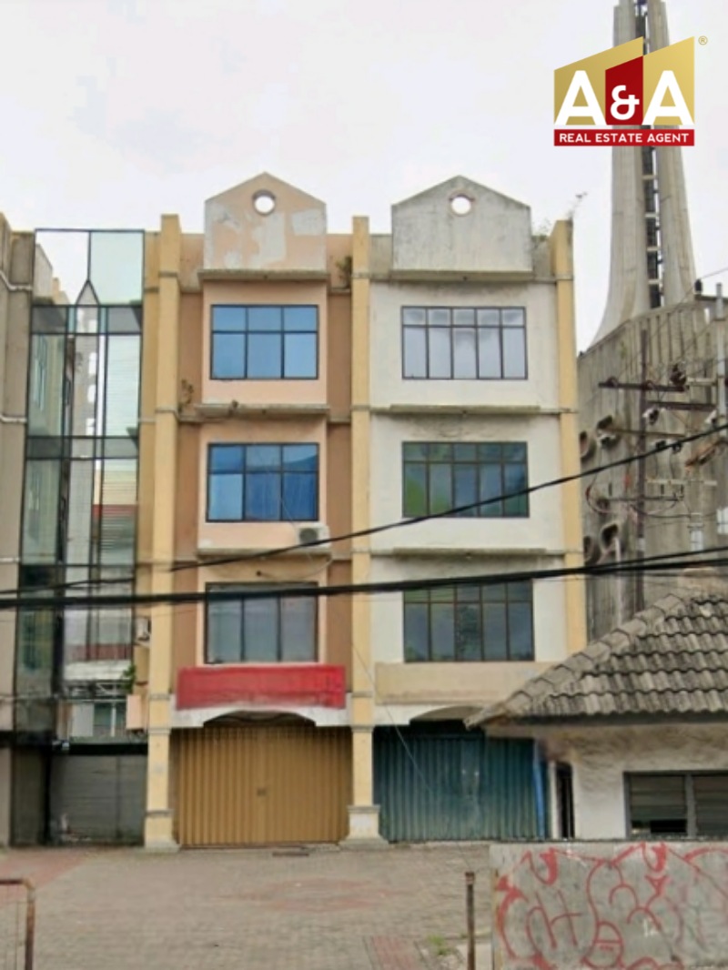 Dijual Ruko 4 Lantai Lokasi Strategis di Jalan Bunguran Surabaya Utara - Image 1