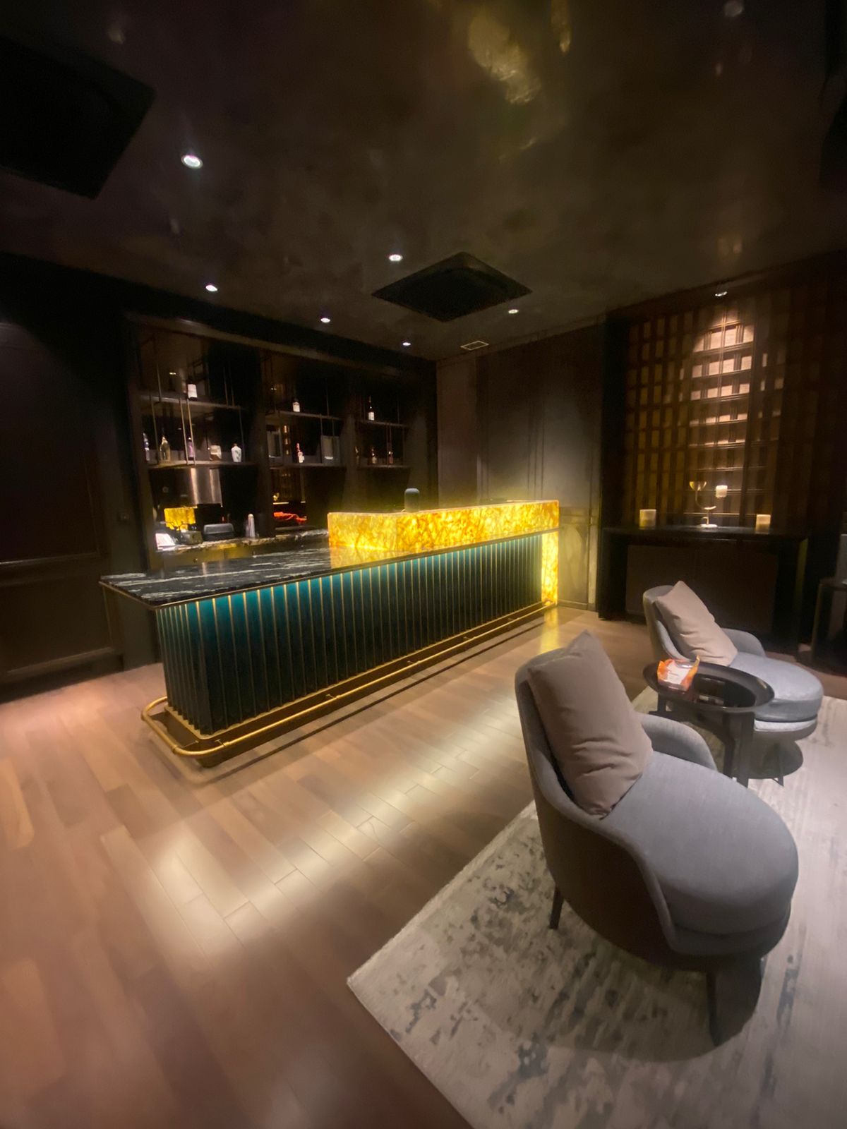 Dijual Rumah Mewah Hook Wilayah Pakuwon Surabaya Barat - Image 1