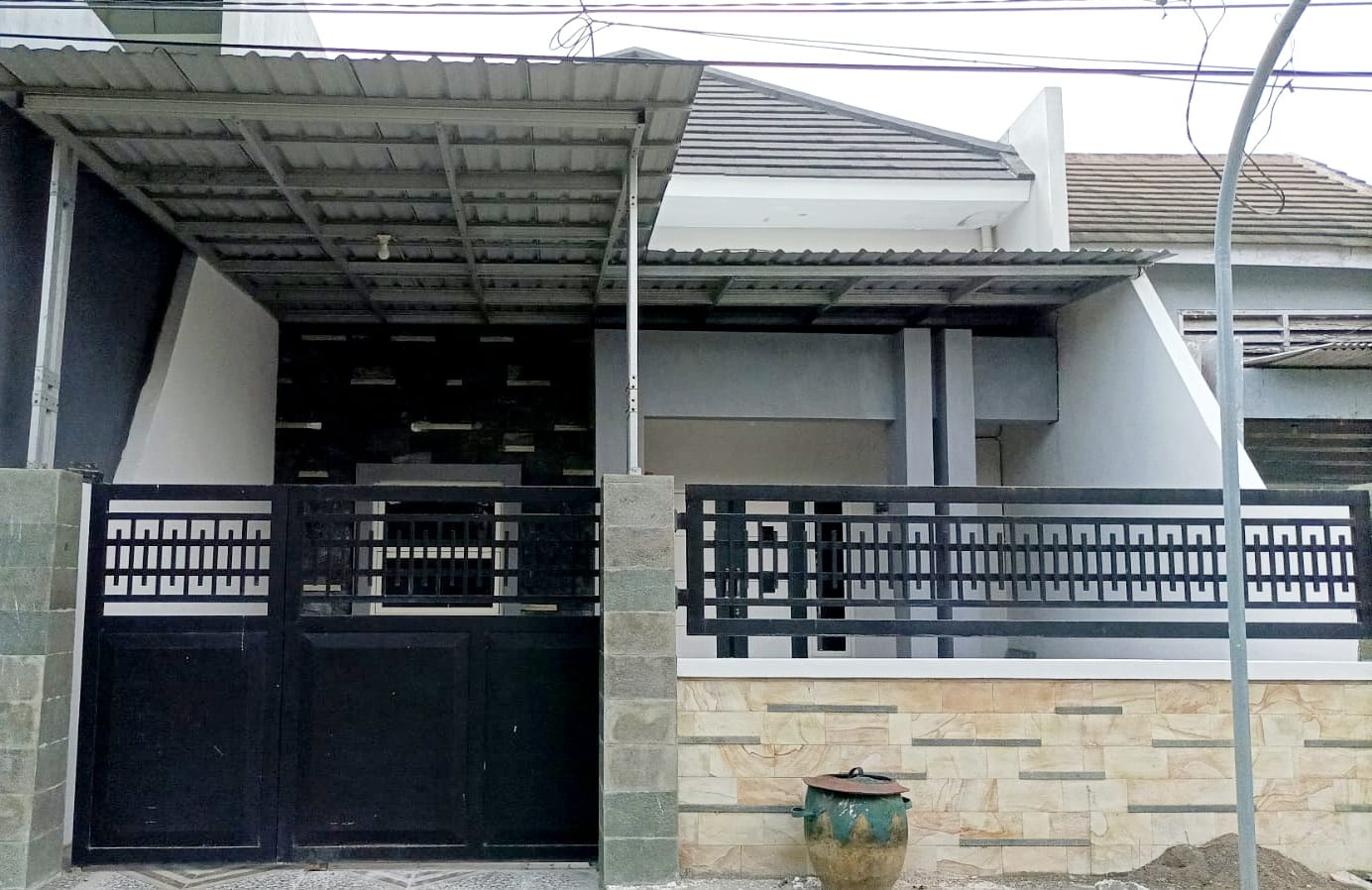 Dijual Rumah Minimalis Siap Huni di Western Regency Sememi Indah Surabaya Barat - Thumbnail 4