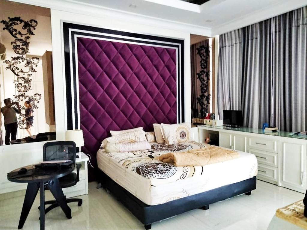 Dijual Rumah Bagus Pakuwon Indah Surabaya Barat - Thumbnail 2