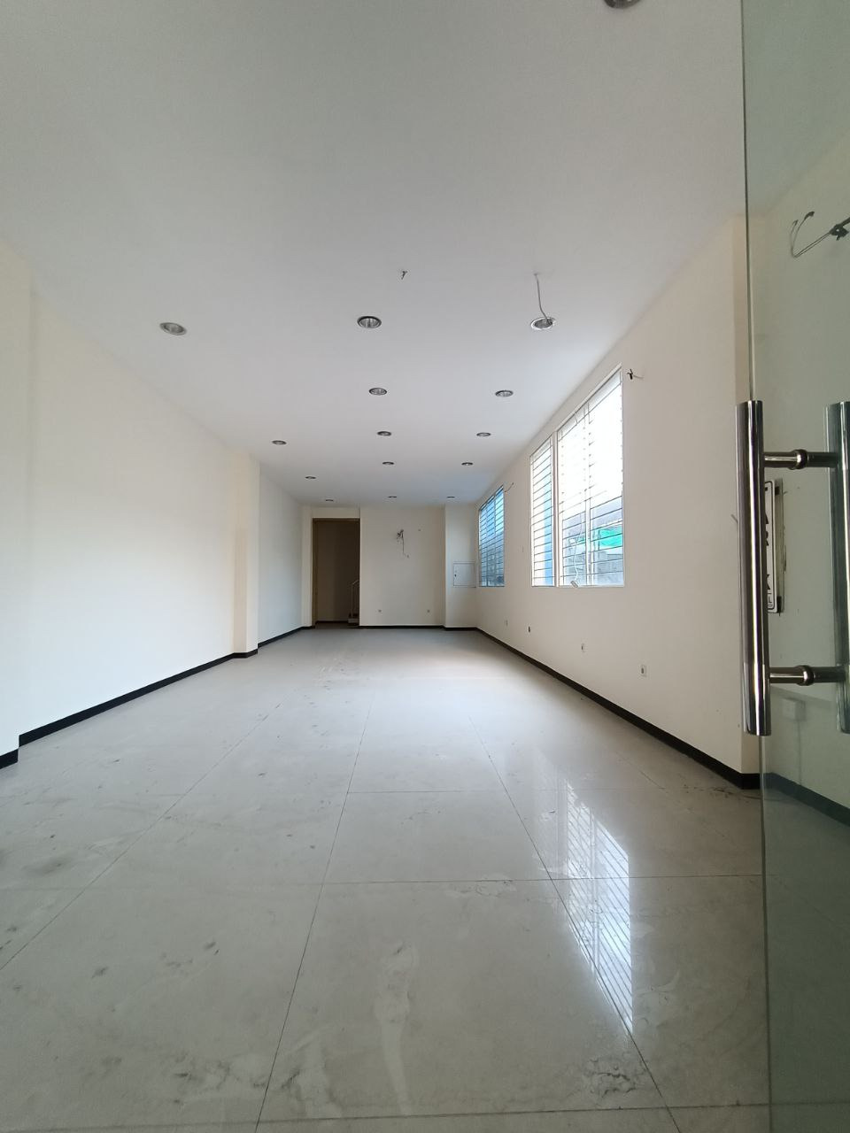 Disewakan Ruko di Darmo Square Raya Darmo Pusat Kota - Thumbnail 3