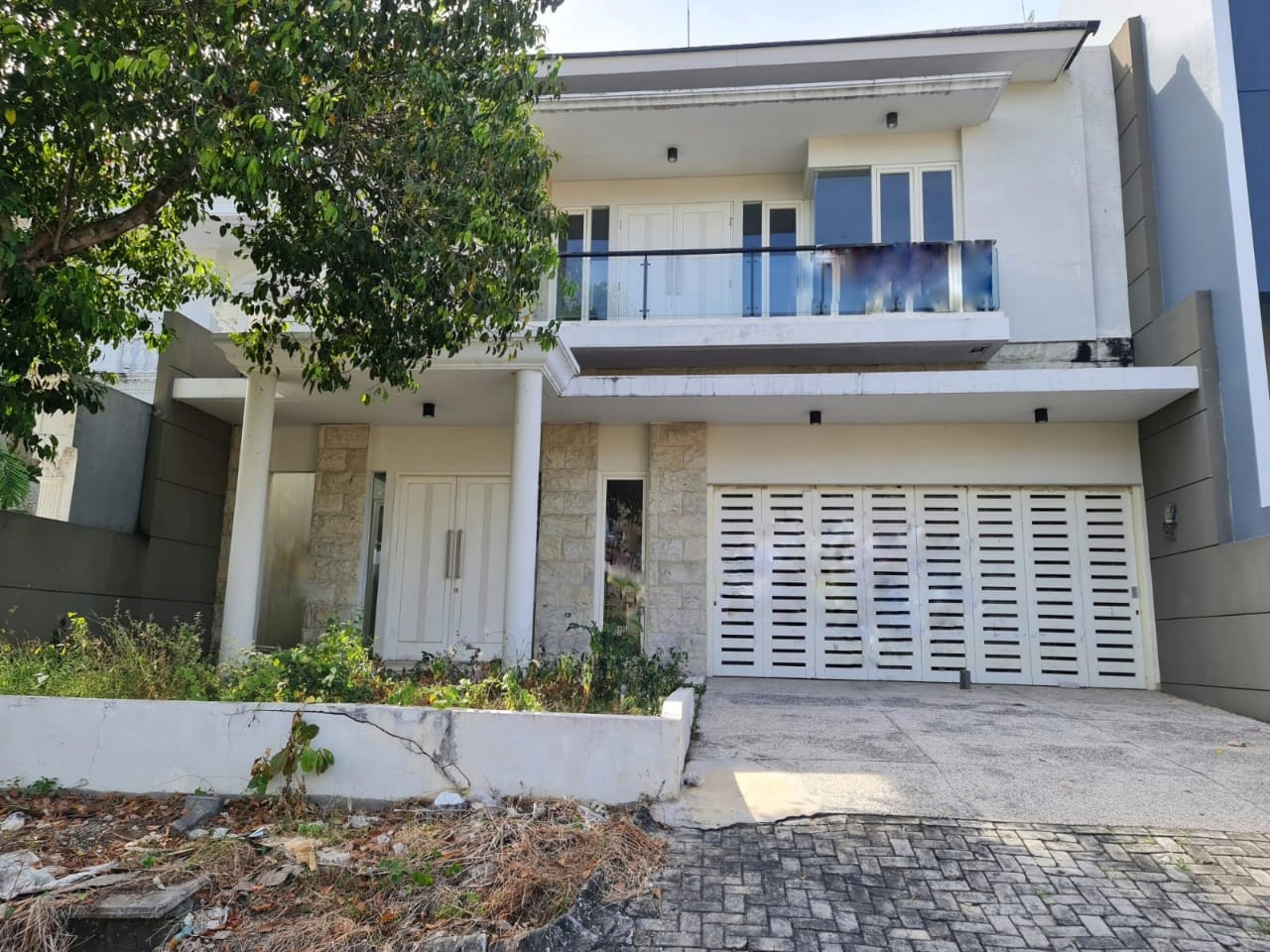 Rumah Minimalis Selat Golf Citraland Surabaya Barat - Image 1