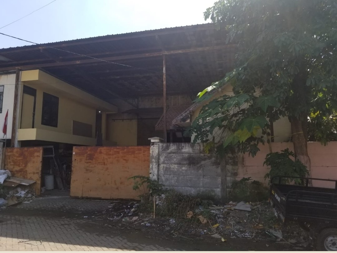 Dijual murah gudang di Manukan Wetan - Image 1