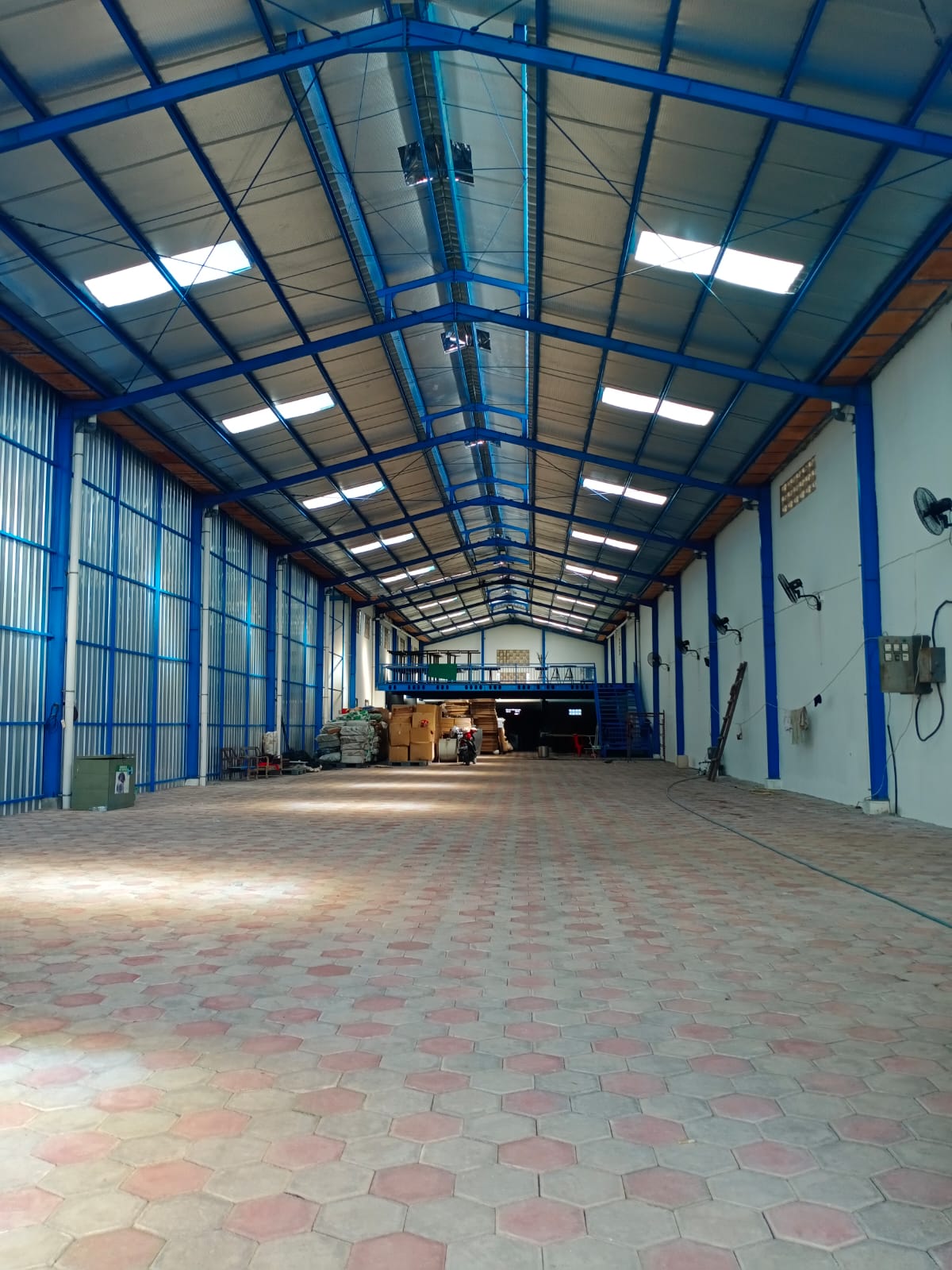 Gudang Tropodo Akses Mudah - Image 1