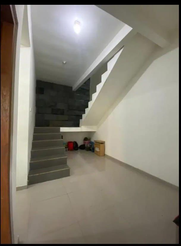 **Dijual Rumah Strategis di Taman Gunung Anyar, Surabaya Timur** - Thumbnail 2