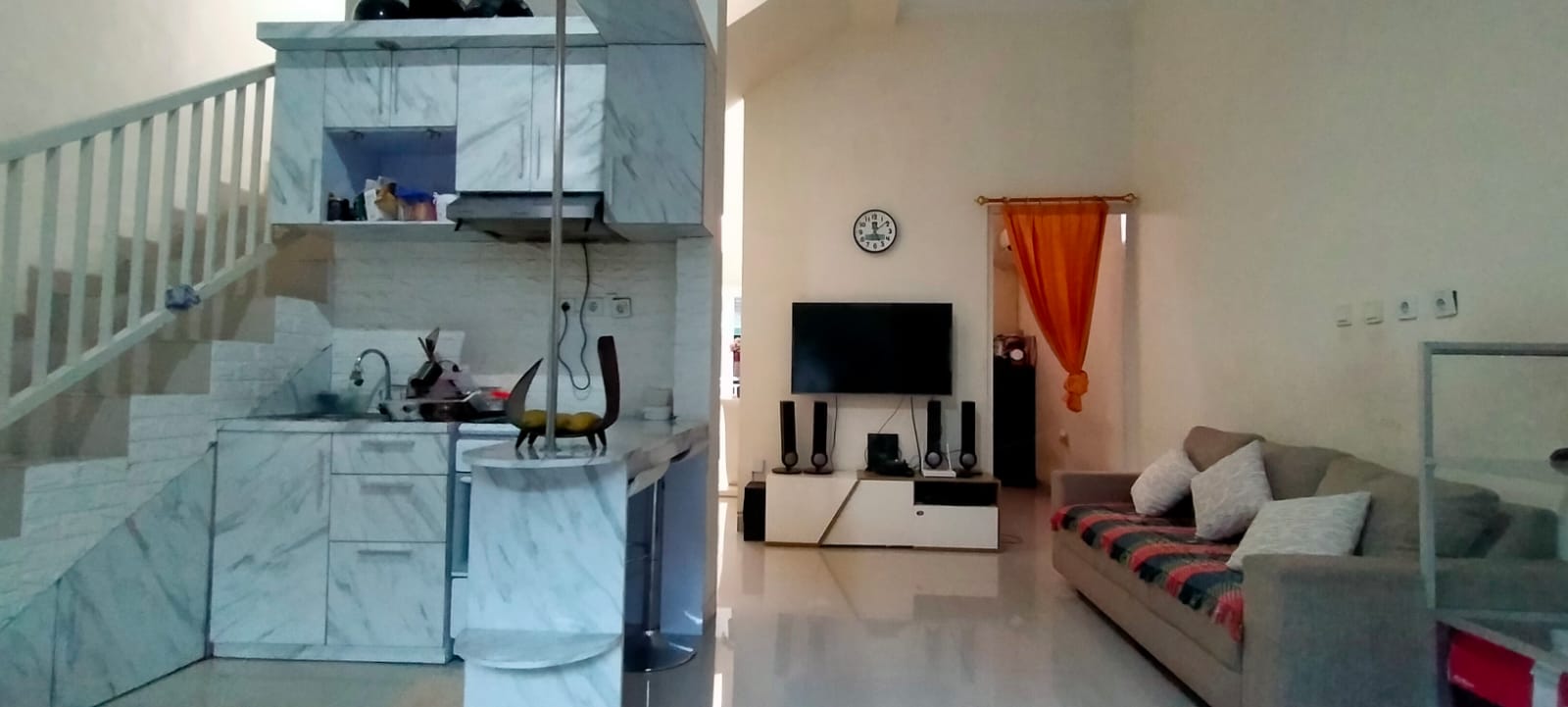 Dijual Rumah Strategis Karangan Jaya Wiyung Surabaya Barat - Thumbnail 3