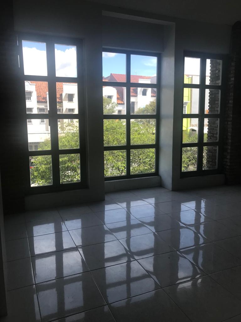 Dijual Ruko 3 Jejer Strategis Wilayah Raya Taman Gapura Citraland Surabaya Barat - Thumbnail 4