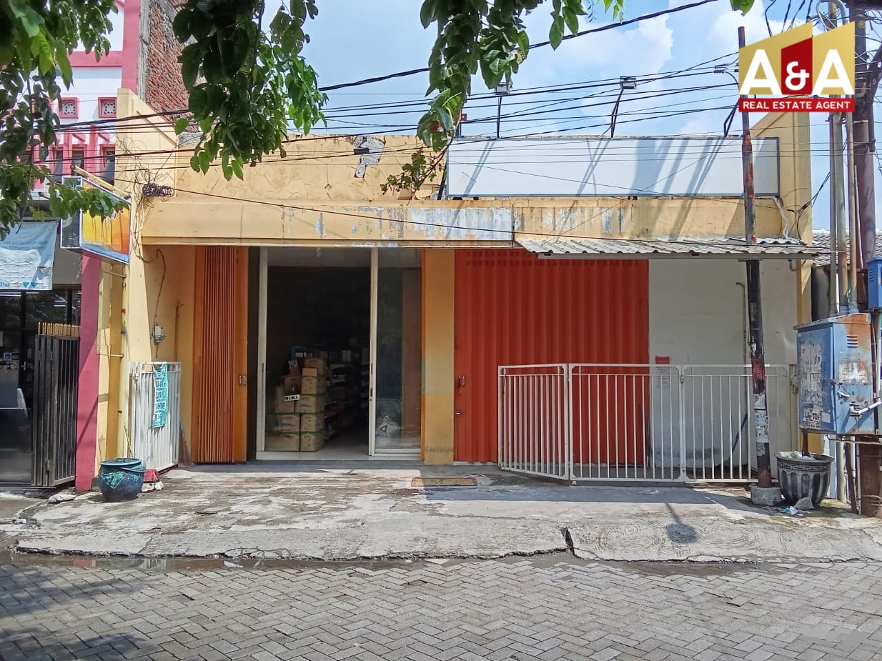 Dijual Rumah Usaha di Griya Kebraon Tengah Surabaya Selatan - Image 1