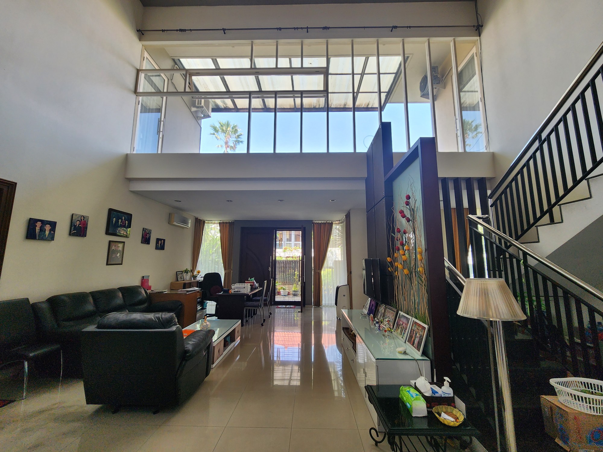 Dijual Rumah Minimalis Terawat di Villa Valensia Surabaya Barat - Image 1