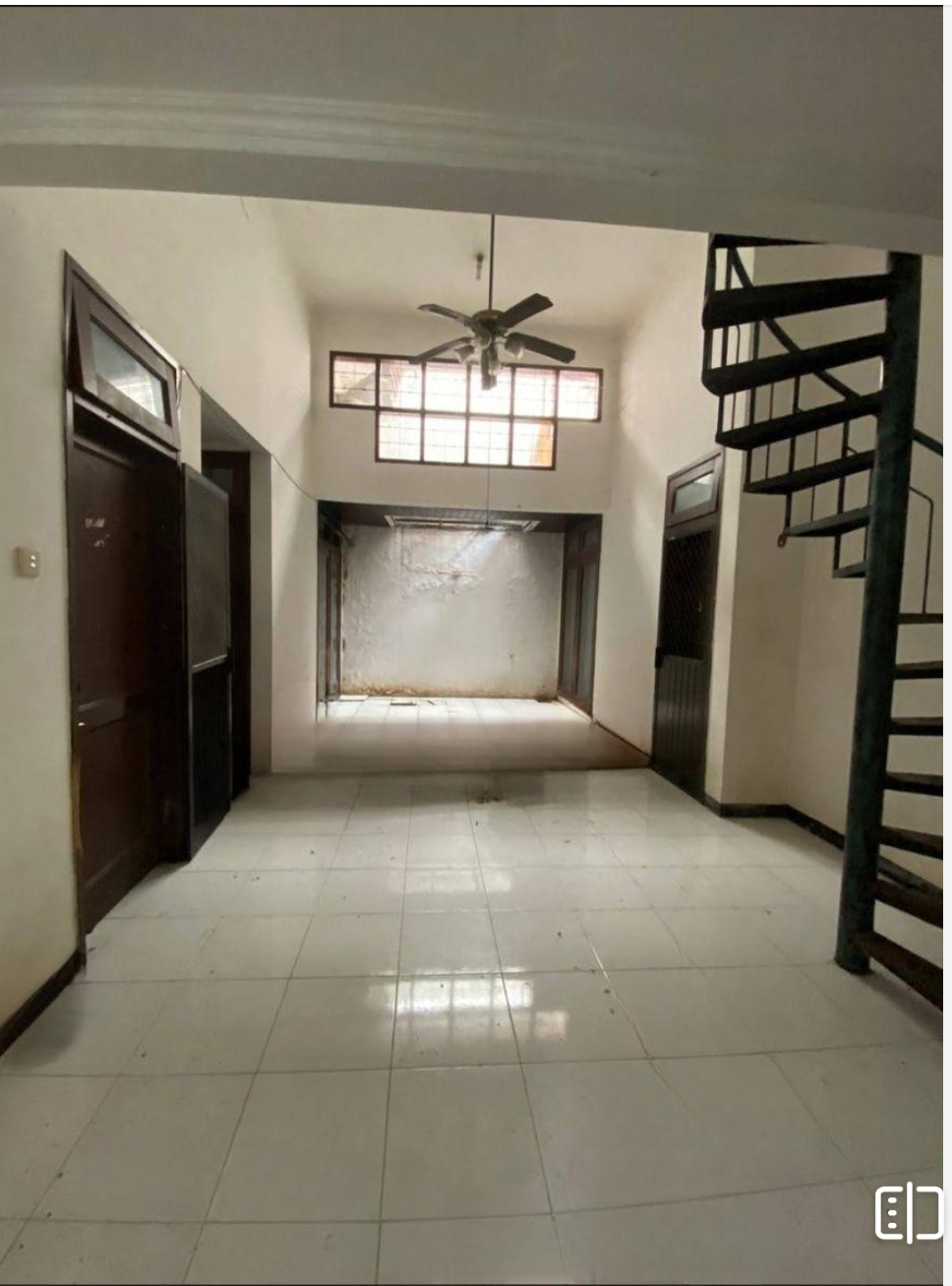 Dijual Rumah Hitung Tanah Lokasi Strategis di Taman Puspa Raya Surabaya - Thumbnail 3