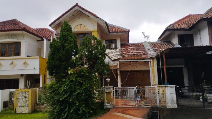 Dijual Rumah Hitung Tanah di Wilayah Villa Valensia Surabaya Barat - Image 1
