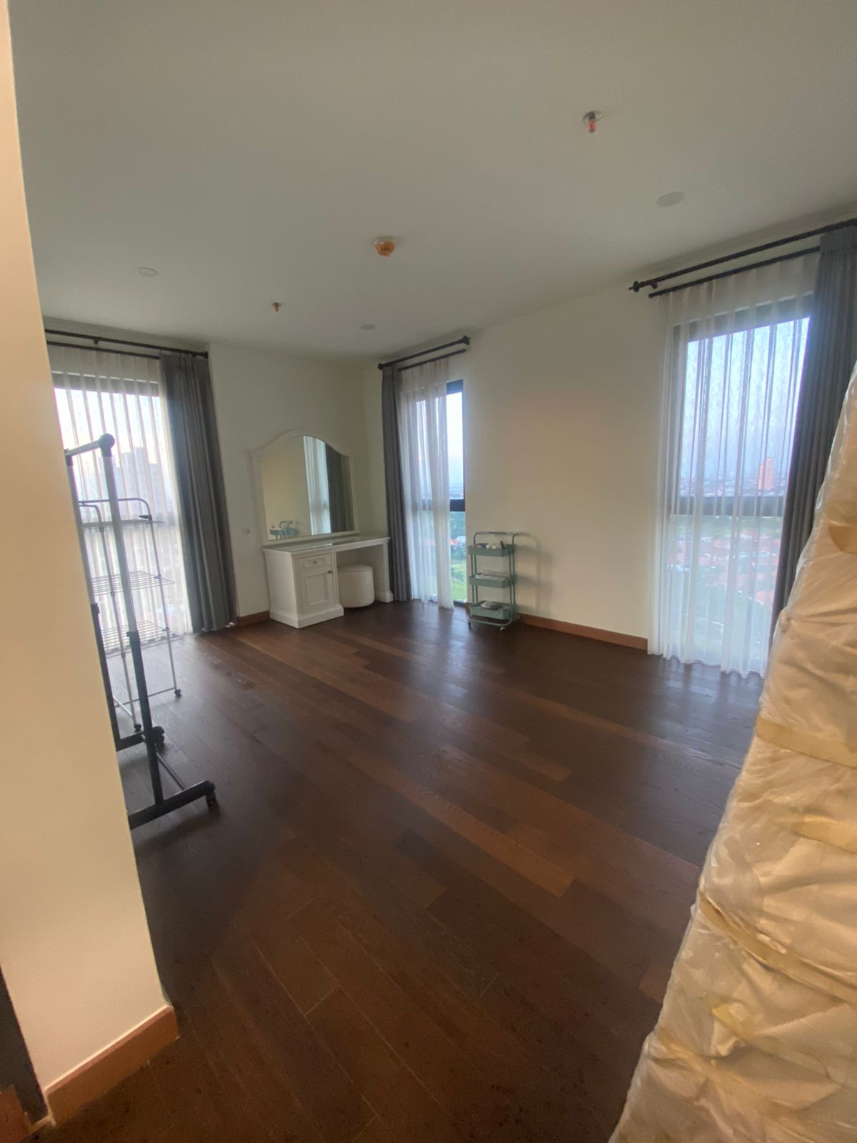 Dijual Apartemen Mewah Strategis di Arion Graha Golf Surabaya Barat - Thumbnail 3