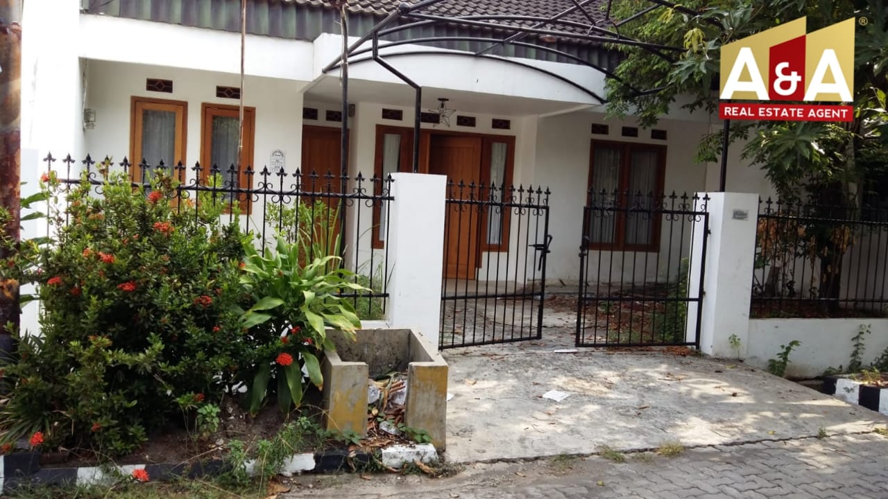 *Disewakan rumah siap huni di Ketintang Permai Surabaya Selatan* - Image 1
