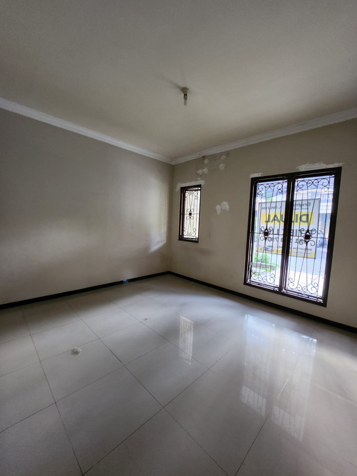 Rumah minimalis Royal Residence, Wiyung (BB) - Thumbnail 4